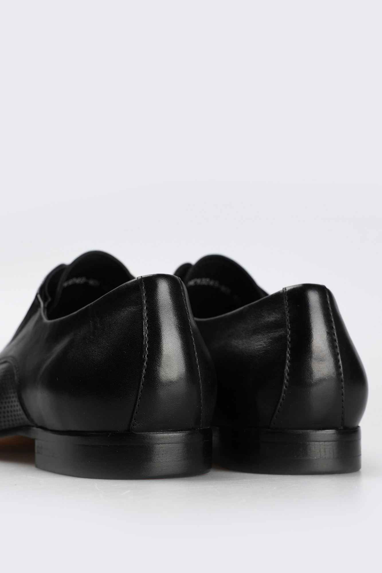 MC13249-MB/10 без подкладки Полуботинки муж кожа ч Туфли Marc Cony Черный