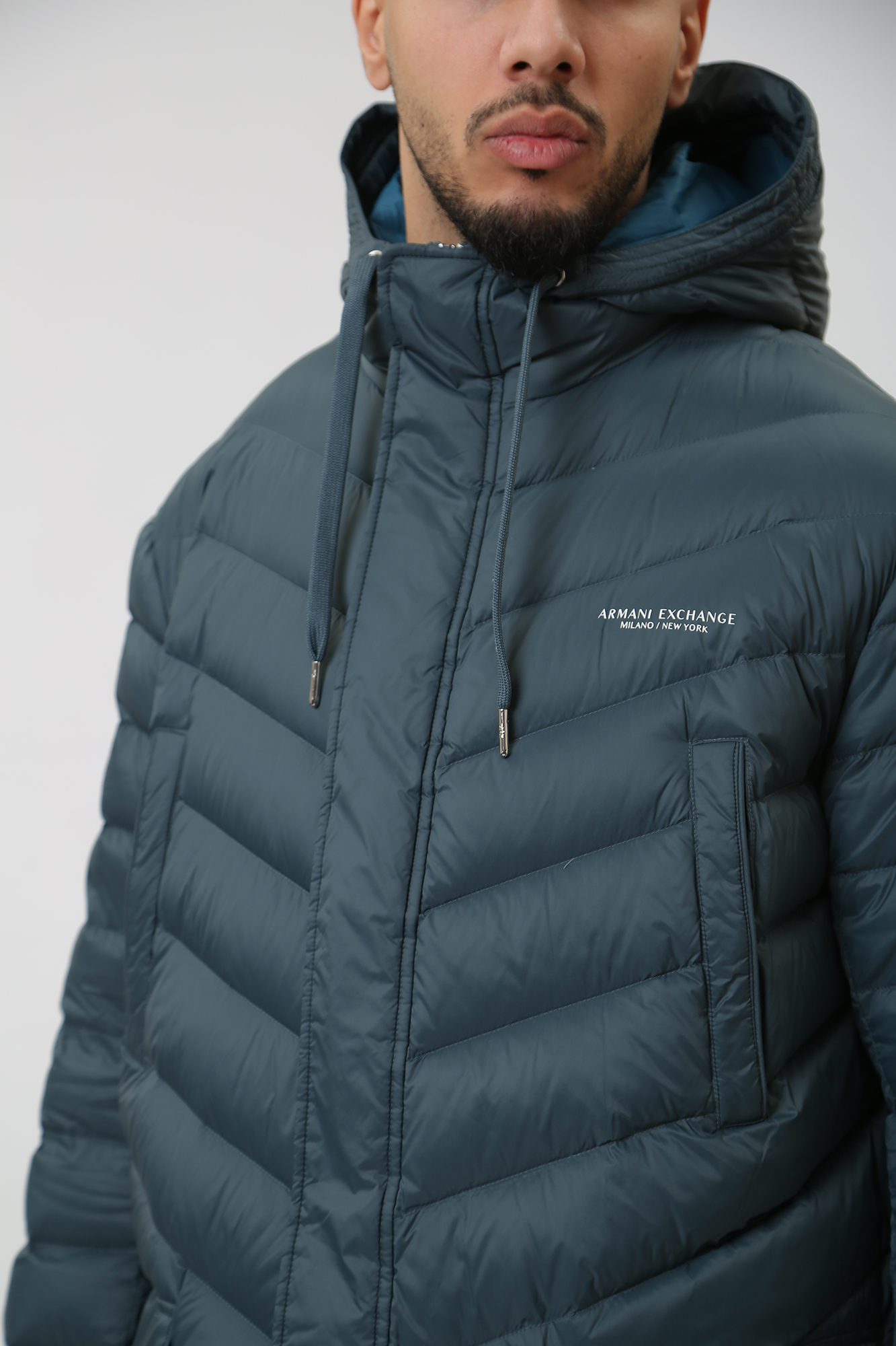 8NZL20_ZNW3Z Пальто пуховое Armani Exchange Черный