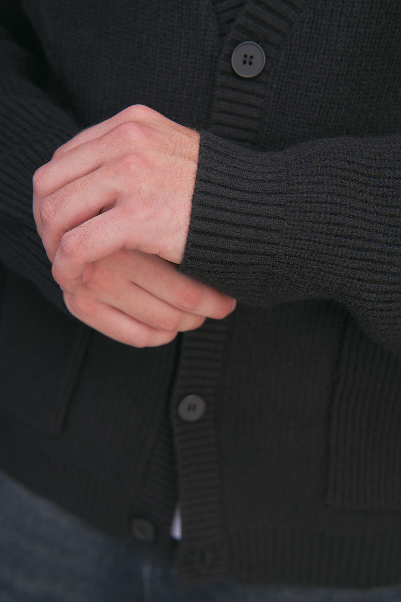 M-232-QW-91127 Кардиган The Hills Черный