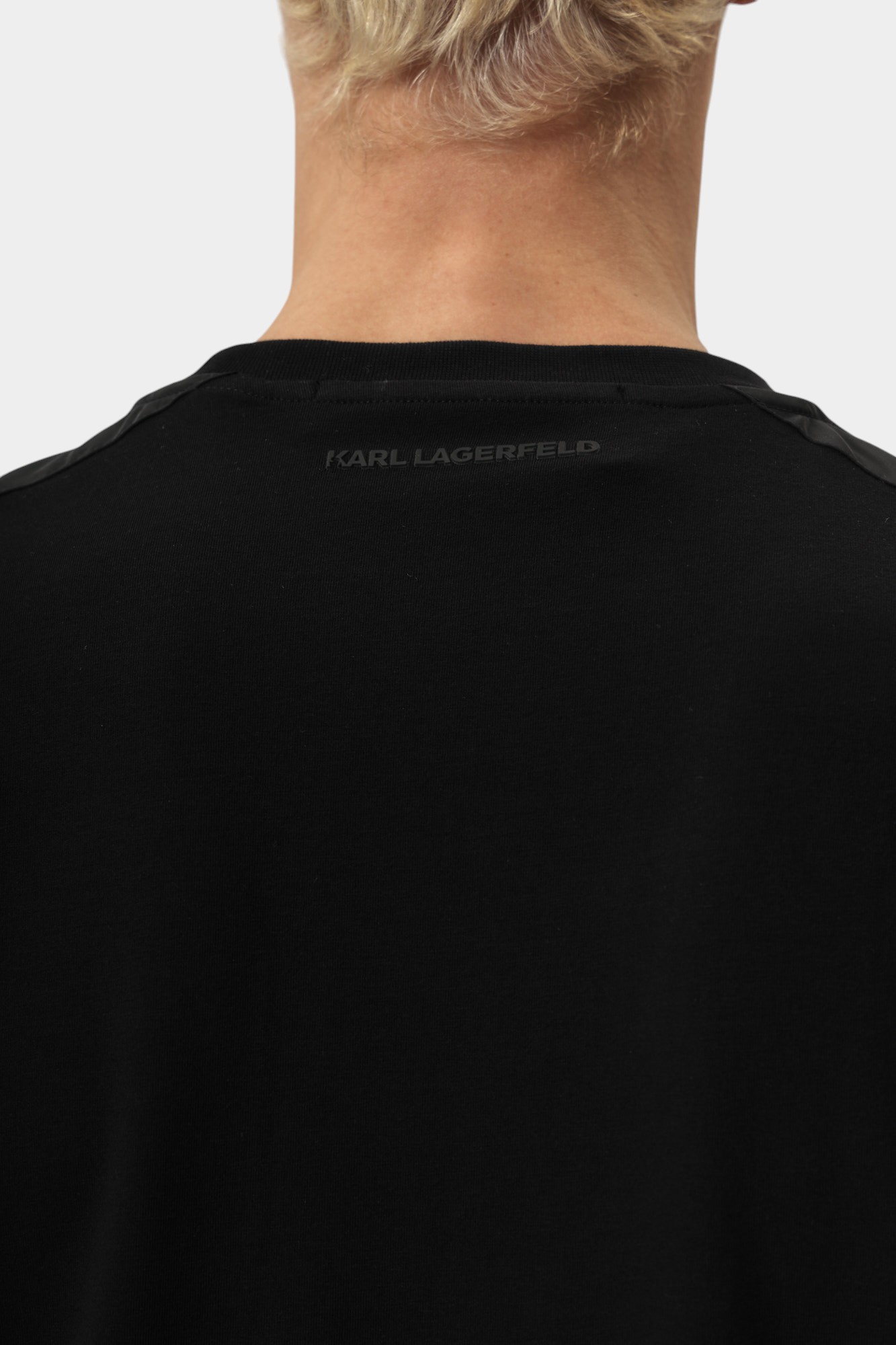 552221_755037 Футболка Karl Lagerfeld Черный