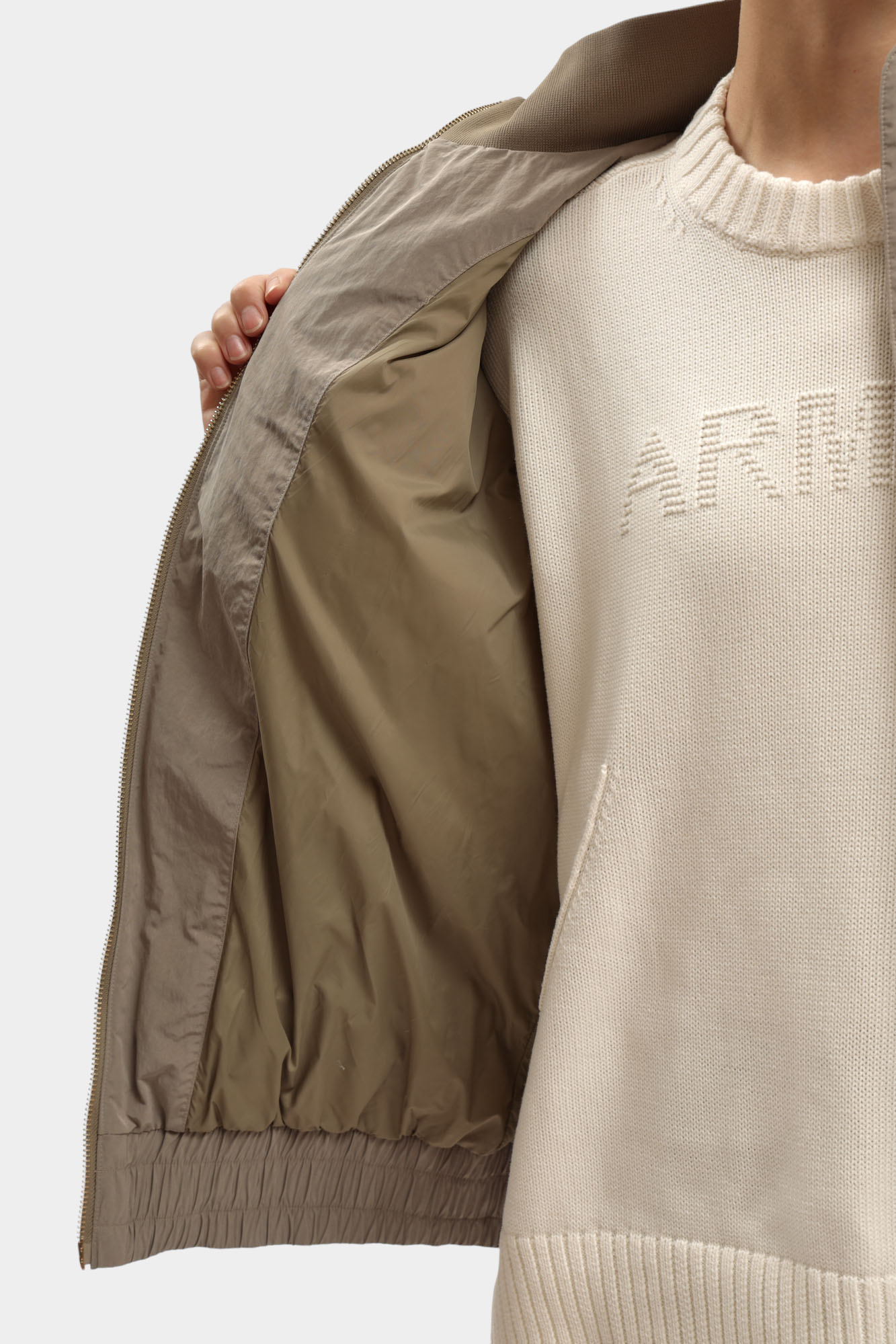 XW000670_AF16210 бомбер armani exchange 