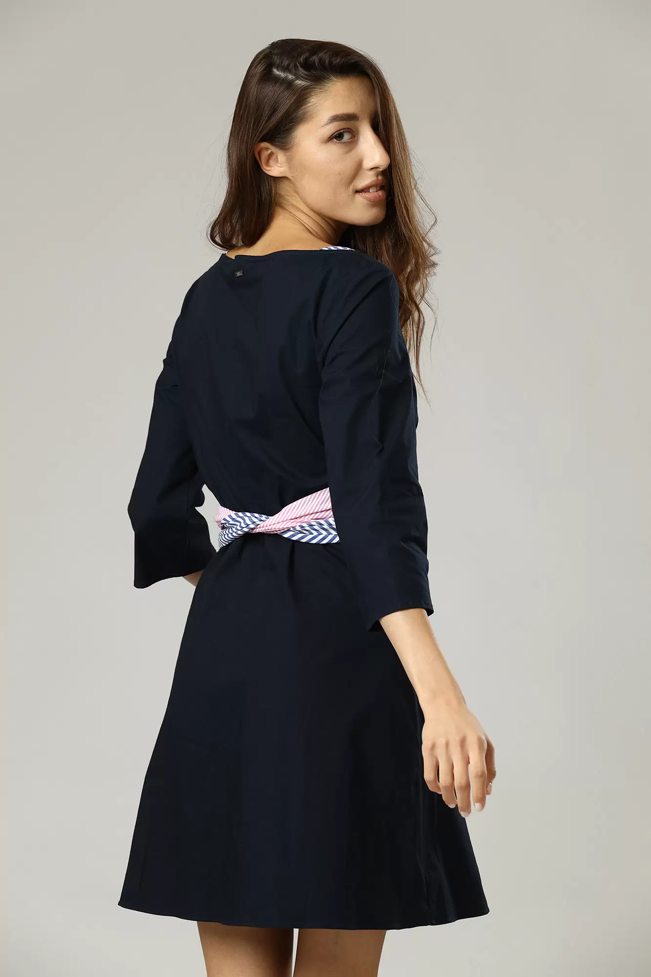 3HYA59_YNXPZ платье armani exchange 