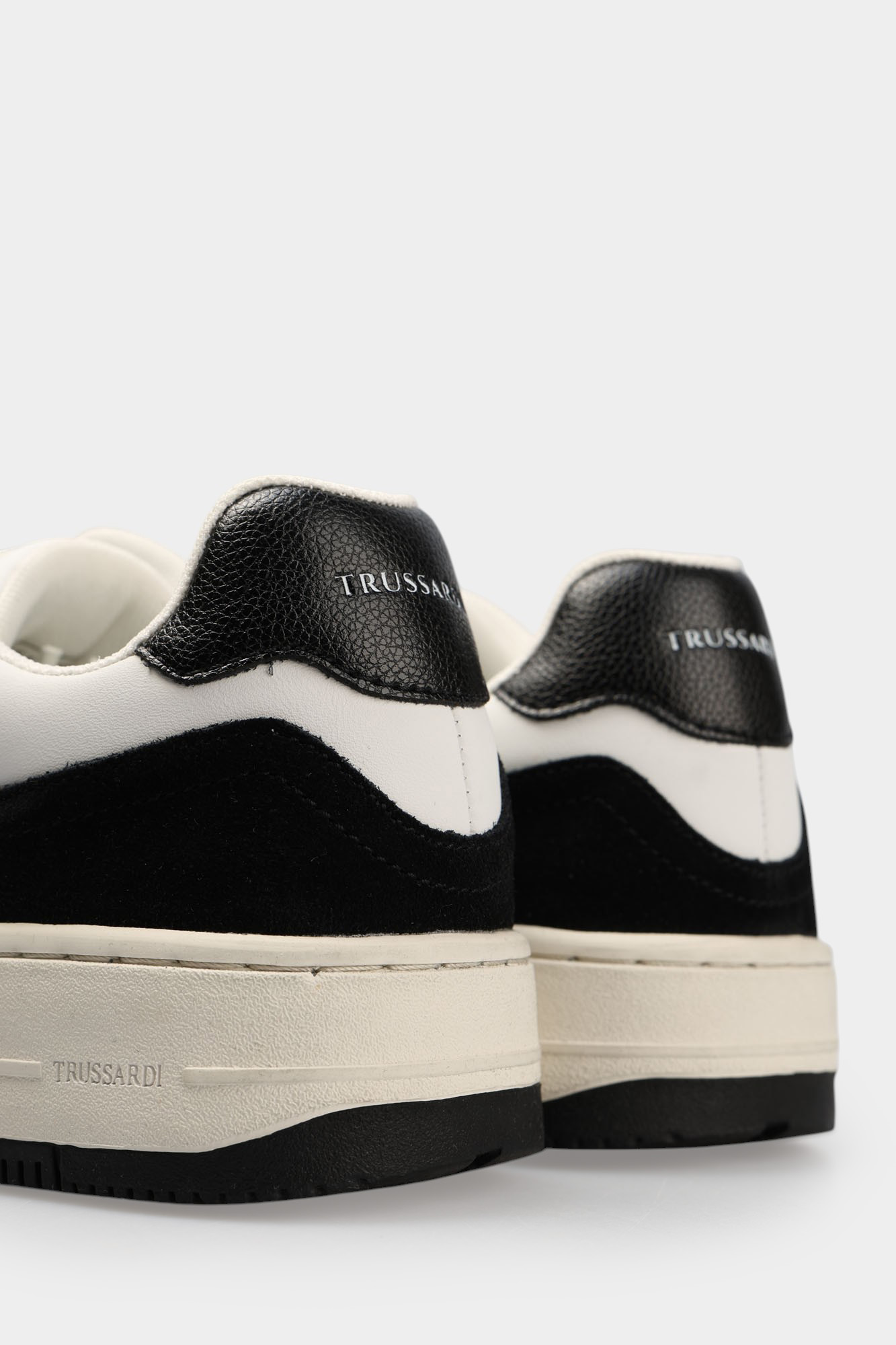 N047S000961N-WNS04L73-22PA Кеды Trussardi Черный