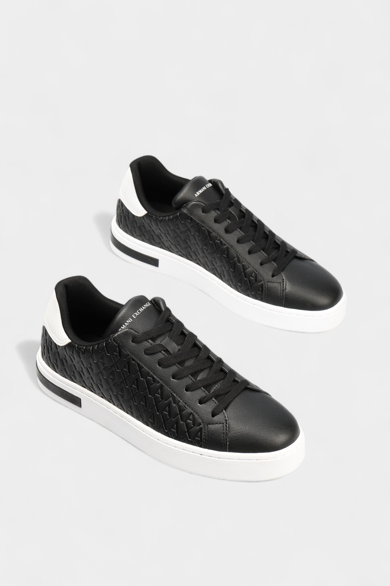 XM000140_AF11916 Кроссовки Armani Exchange Черный