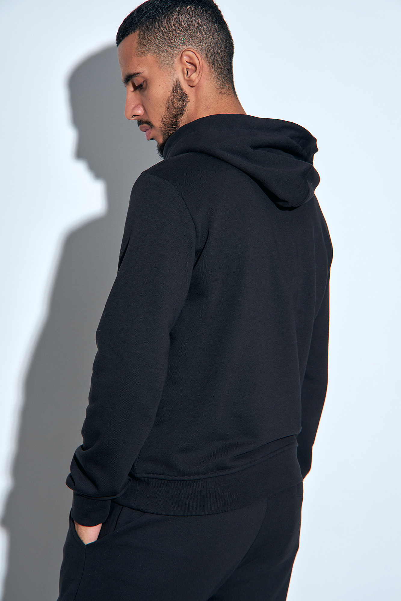 VM-232-53-020 Худи Van Mich Черный