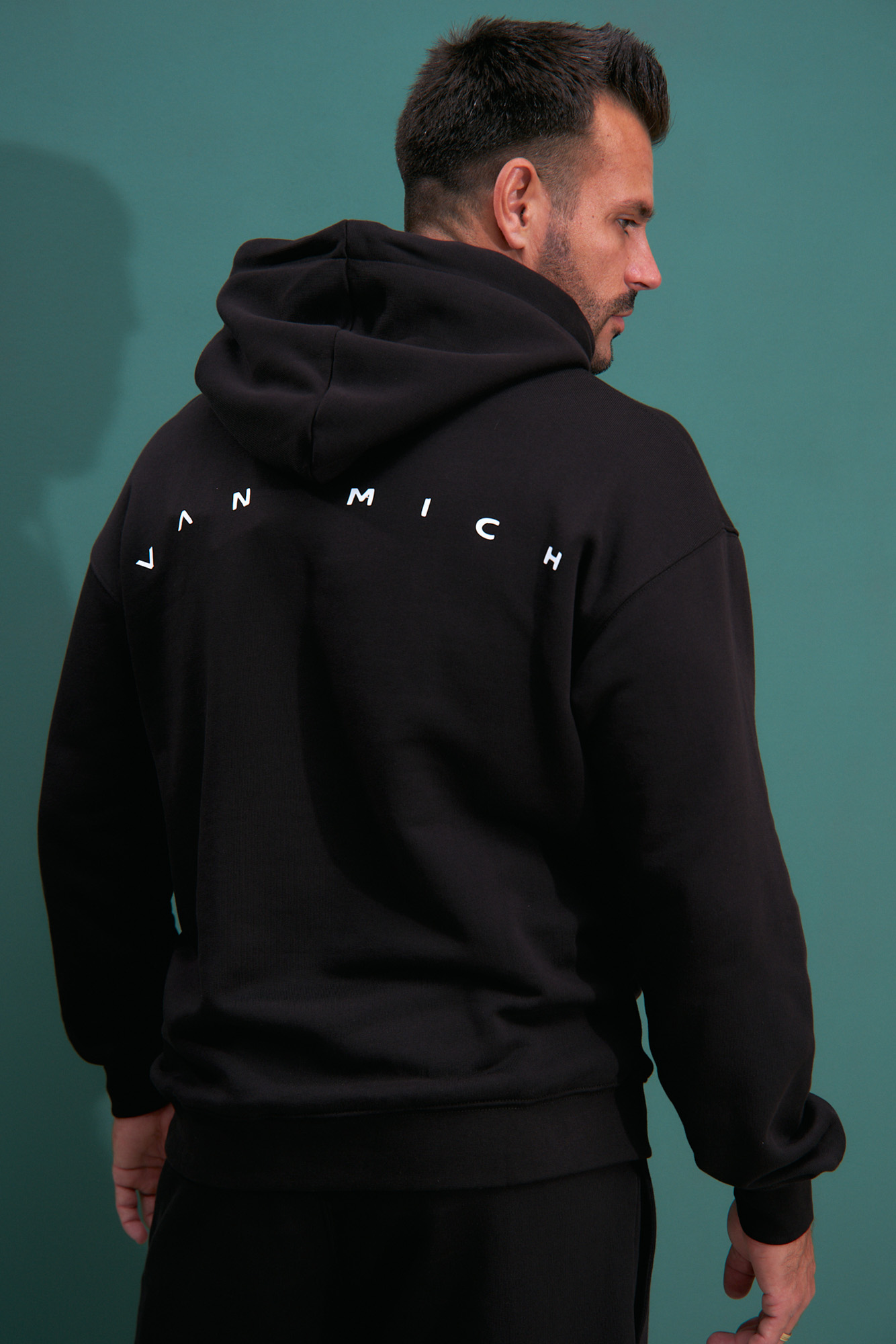 VM-232-20-037 Худи Van Mich Черный