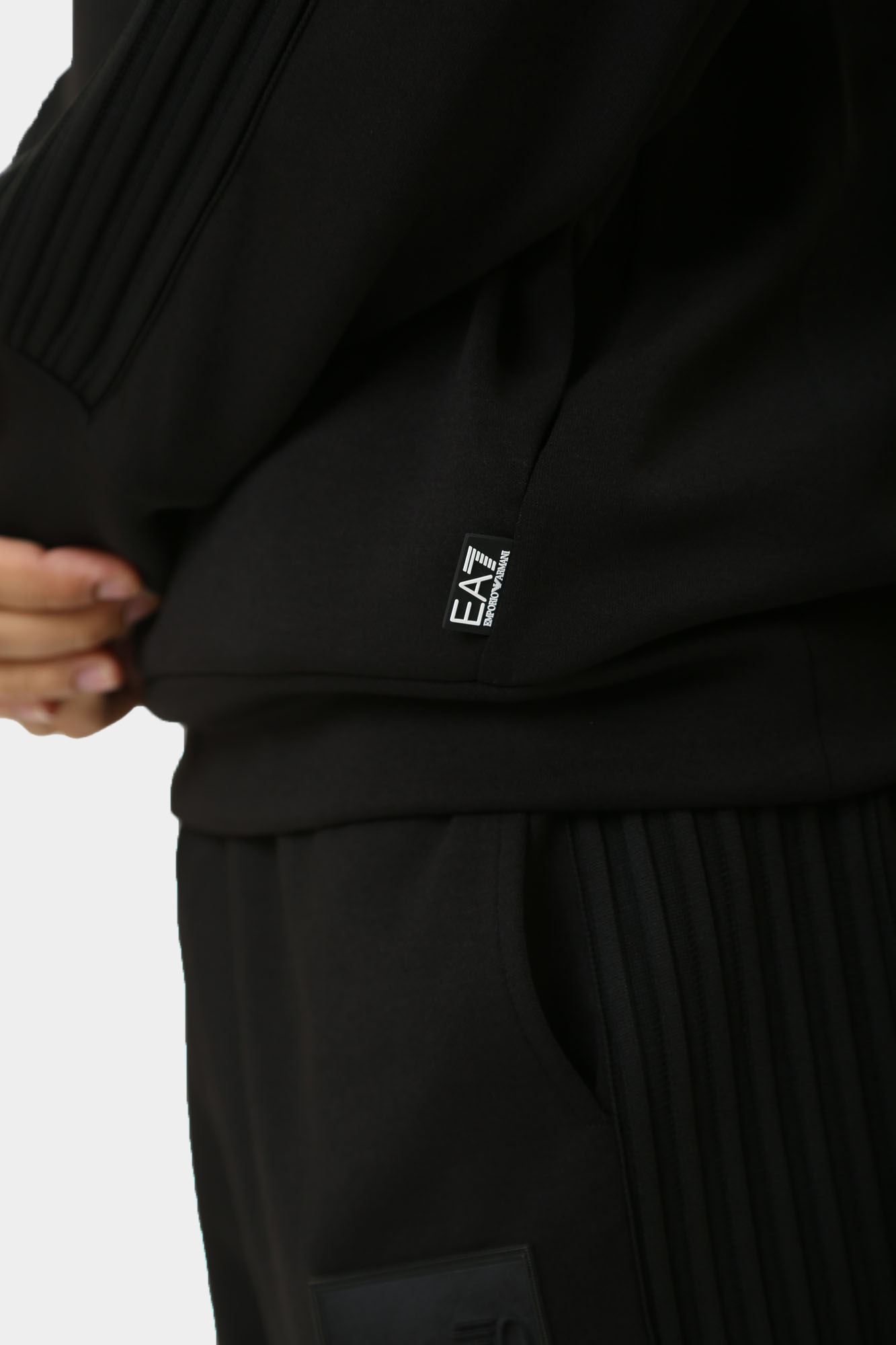 6DUM02_PJZKZ_1200 Худи EA7 Черный