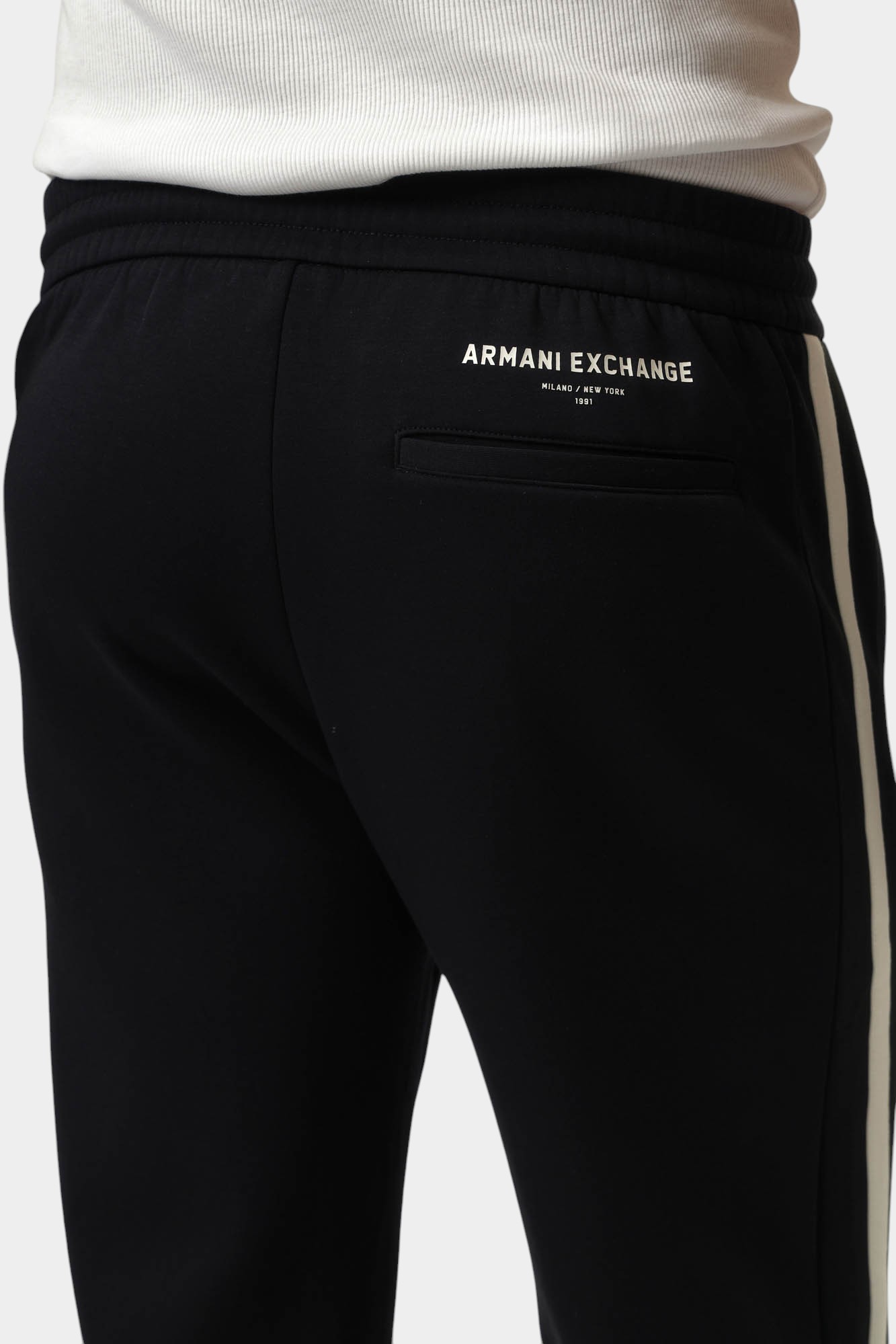 XM000589_AF10818 Брюки Armani Exchange Черный