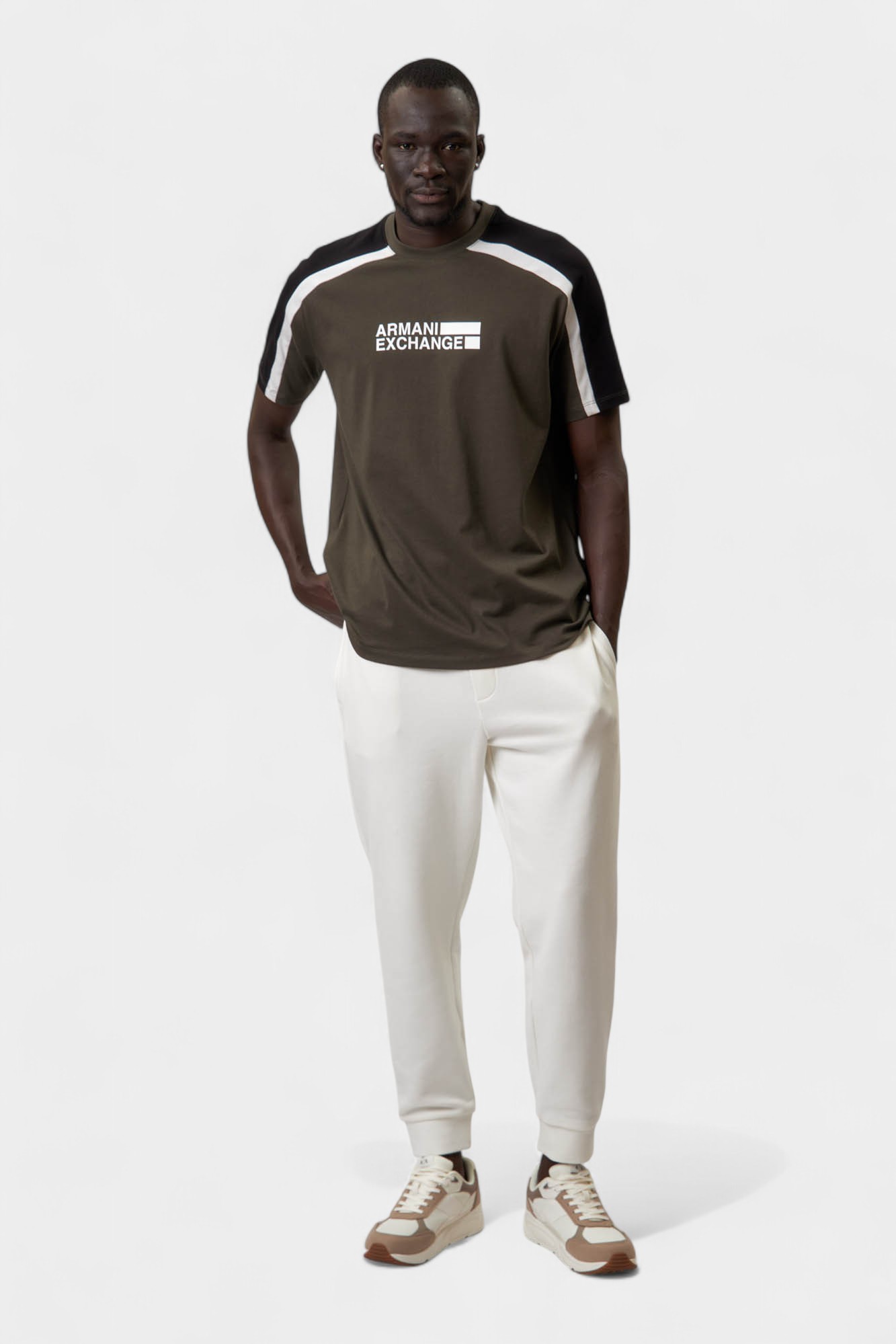 XM000560_AF10362 Футболка Armani Exchange Черный