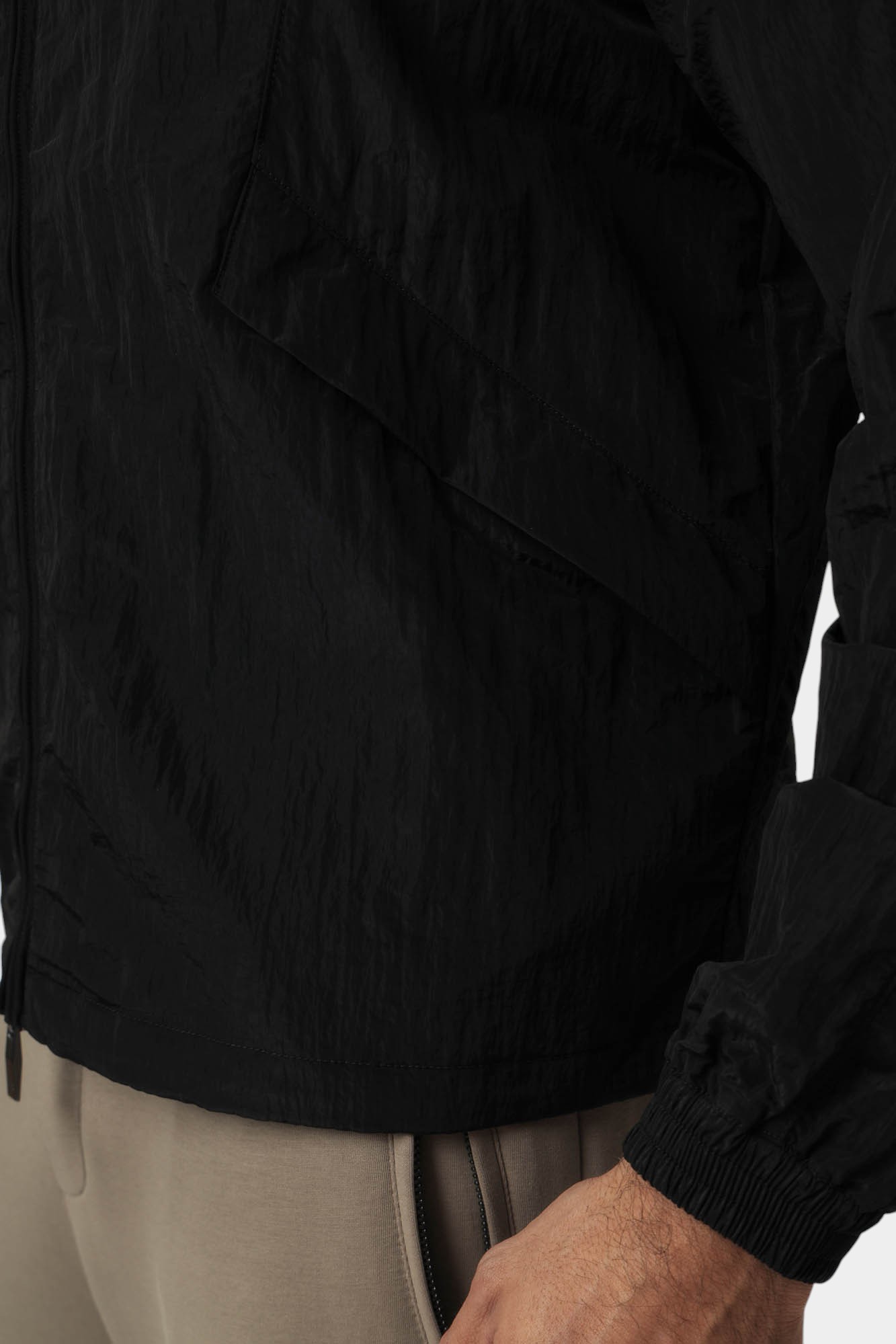 XM000397_AF13174 Ветровка Armani Exchange Черный