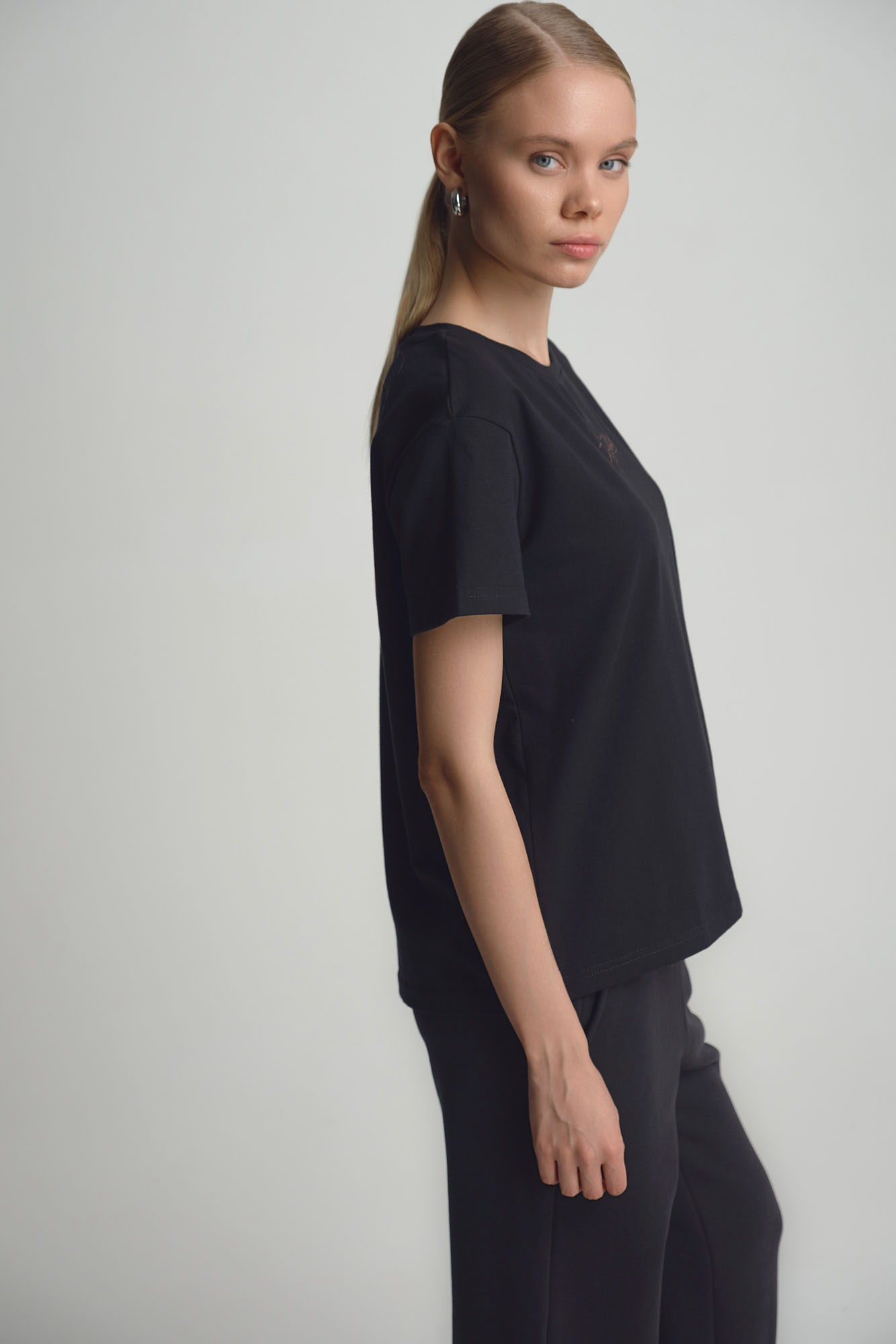 W-252-P-22-0205 футболка the hills 