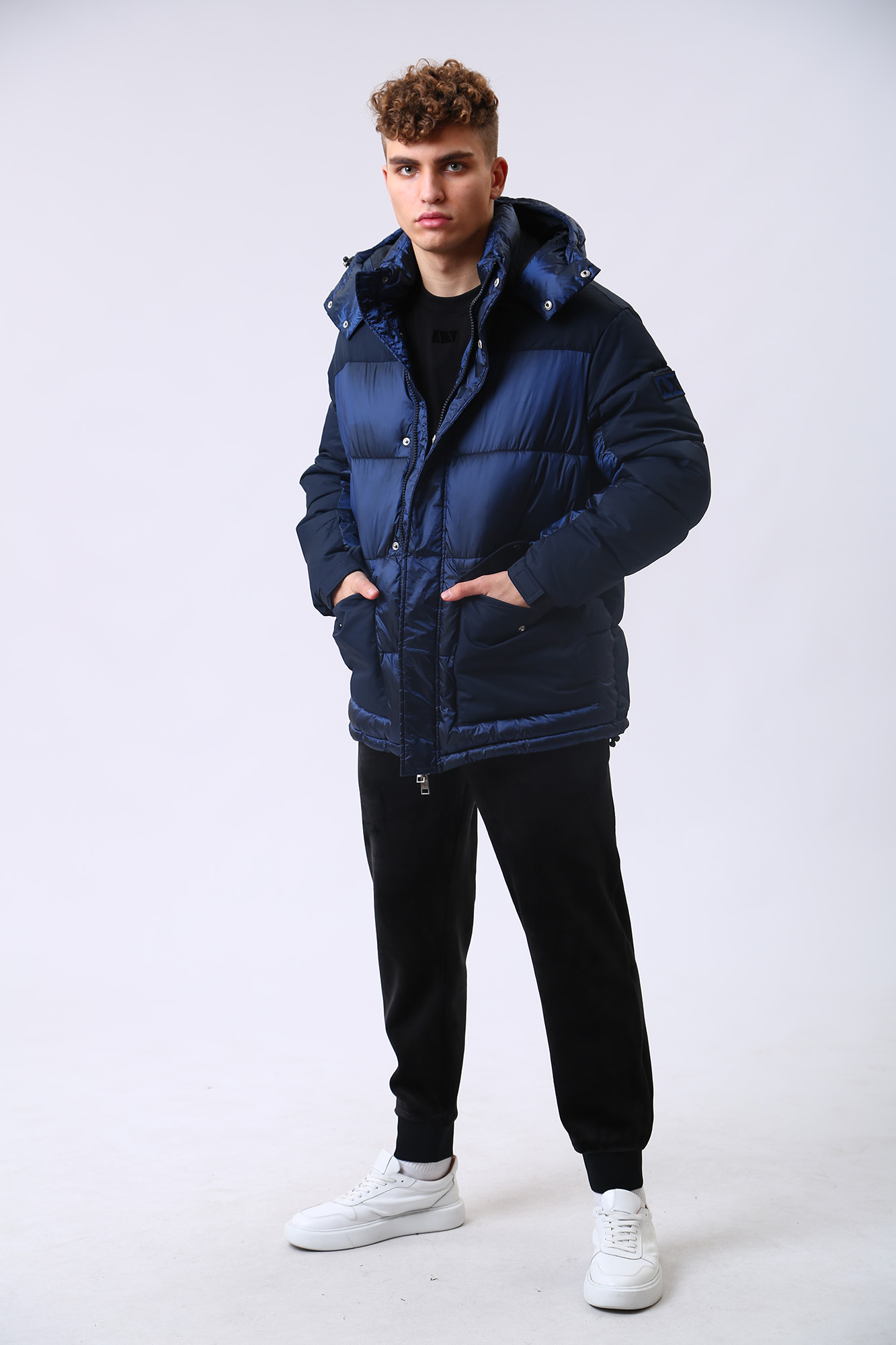 6LZK34_ZNWHZ Куртка пуховая Armani Exchange Синий