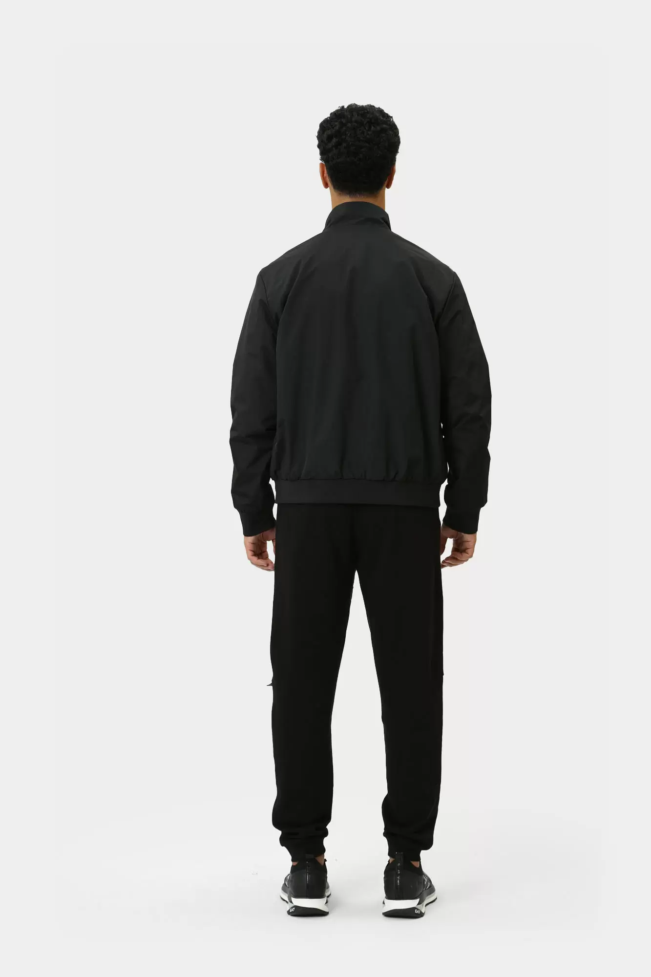 8NPB20_PNFZZ_1200 Куртка EA7 Черный