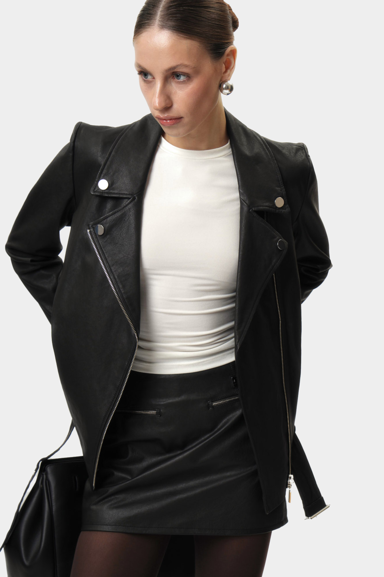 XW000218_AF10854 куртка кожаная armani exchange 