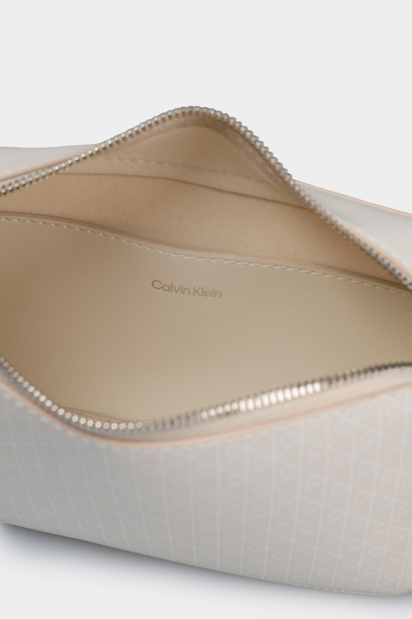 LV04F3268G Сумка Calvin Klein Jeans Белый