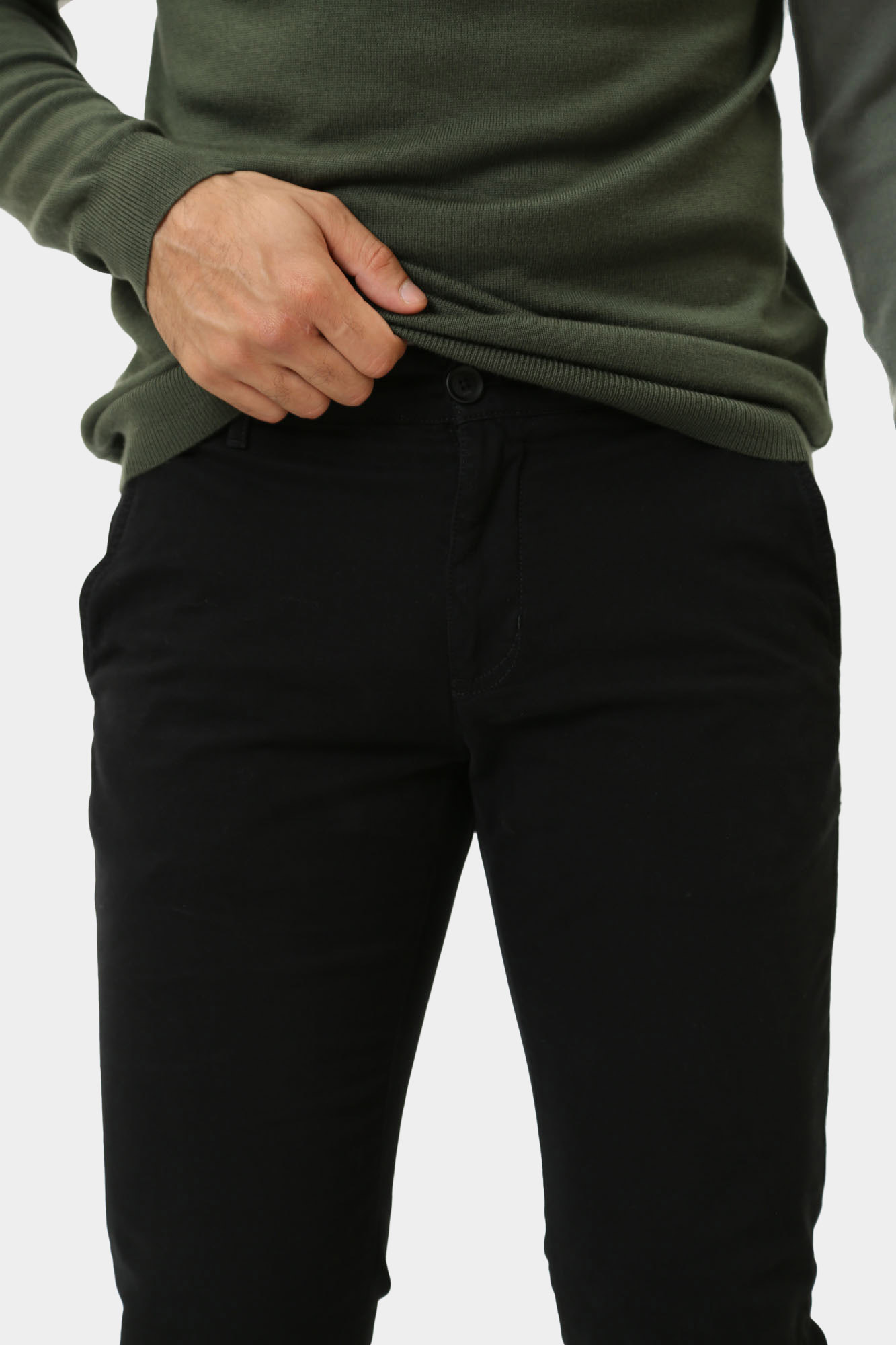 544825_255835 Брюки чиносы Karl Lagerfeld Черный