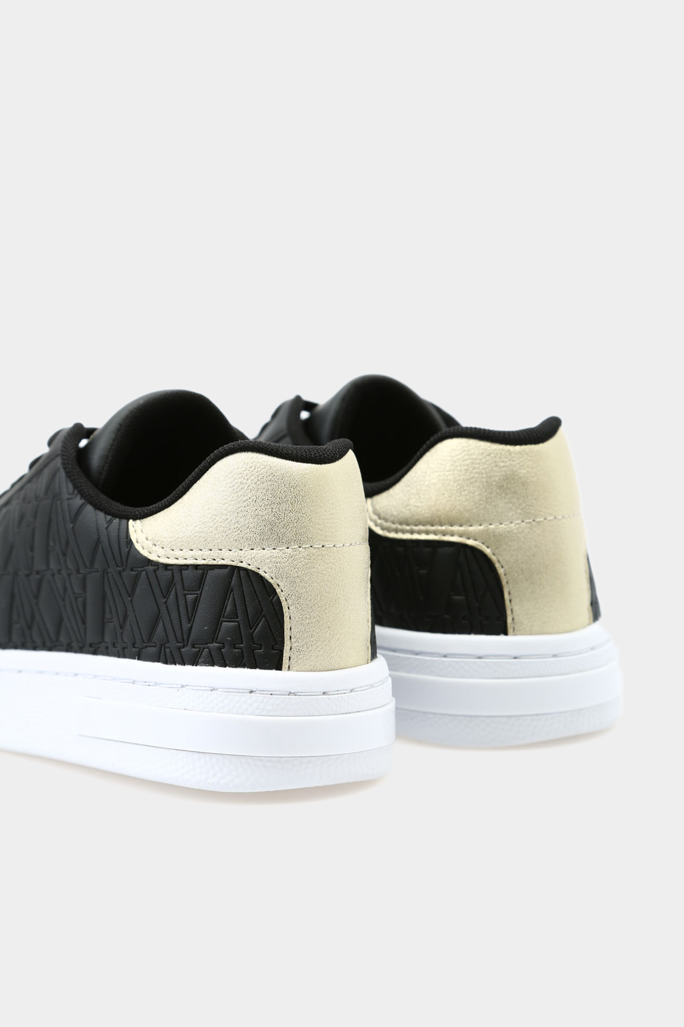 XDX165_XV891_T780 Кроссовки Armani Exchange Черный
