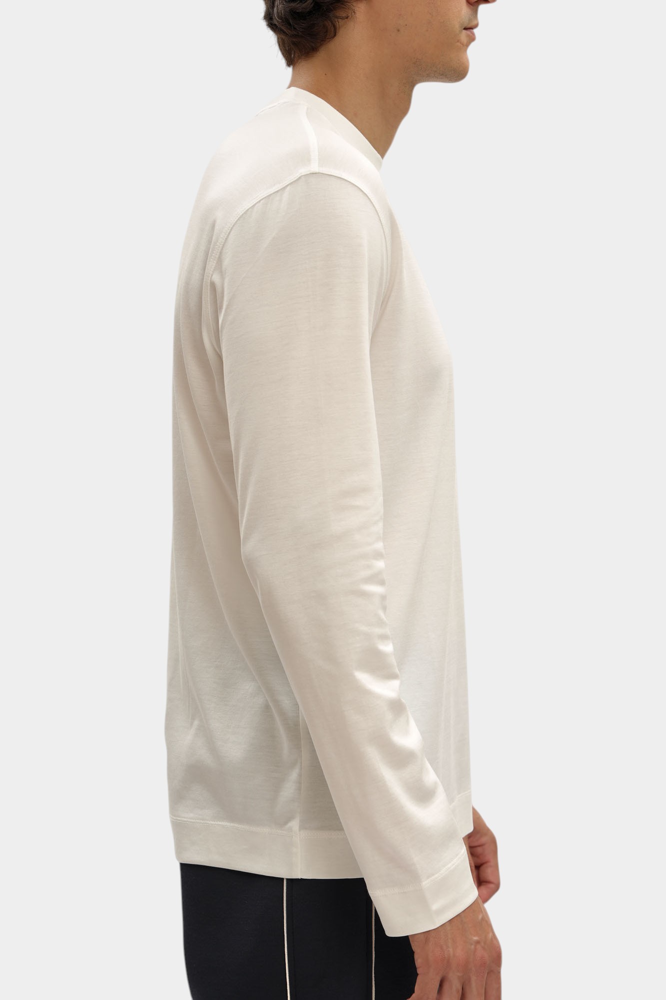 EM004345_ AF10761 Лонгслив Emporio Armani Белый