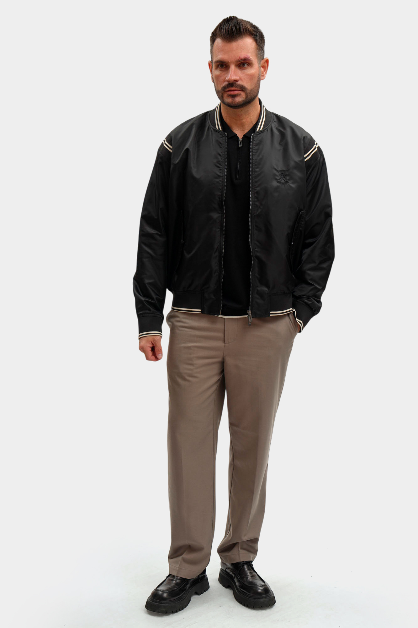 XM002017_AF19828 Бомбер Armani Exchange Черный