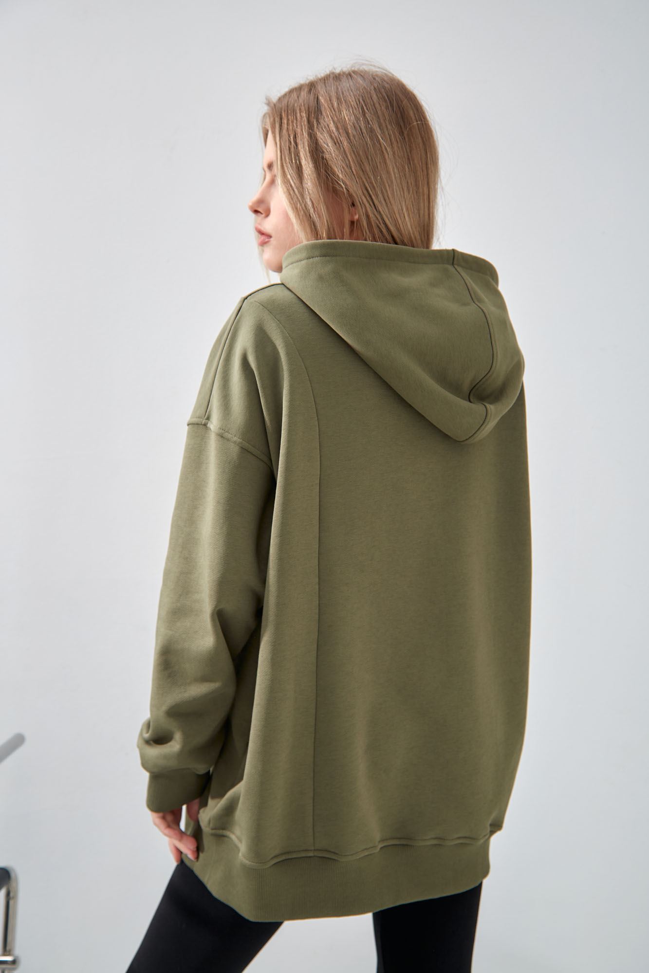 W-241-P-20-0063 худи the hills 