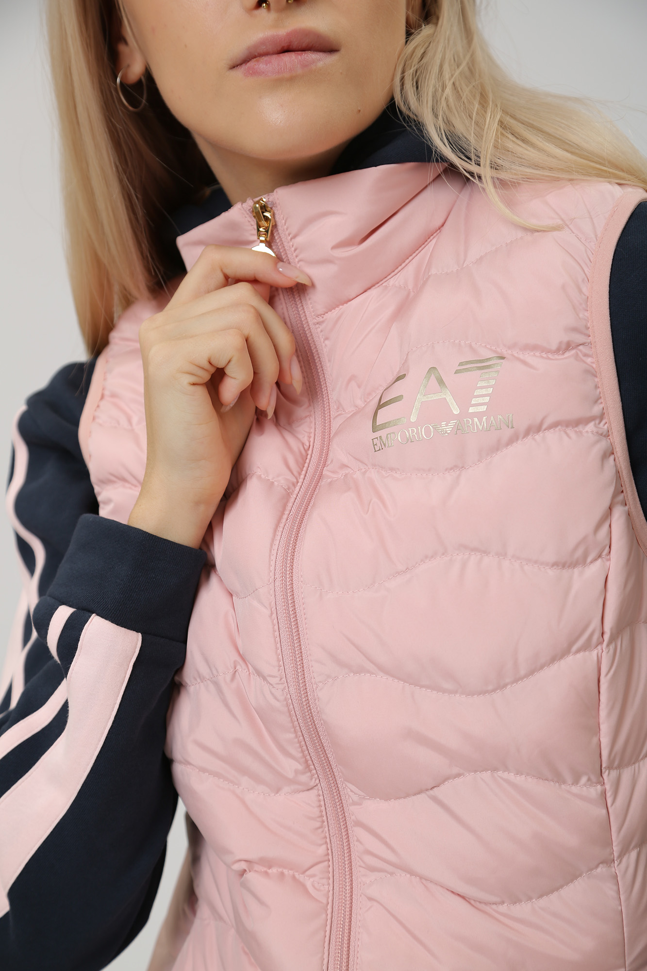 8NTQ08_TNF8Z жилет пуховый ea7 