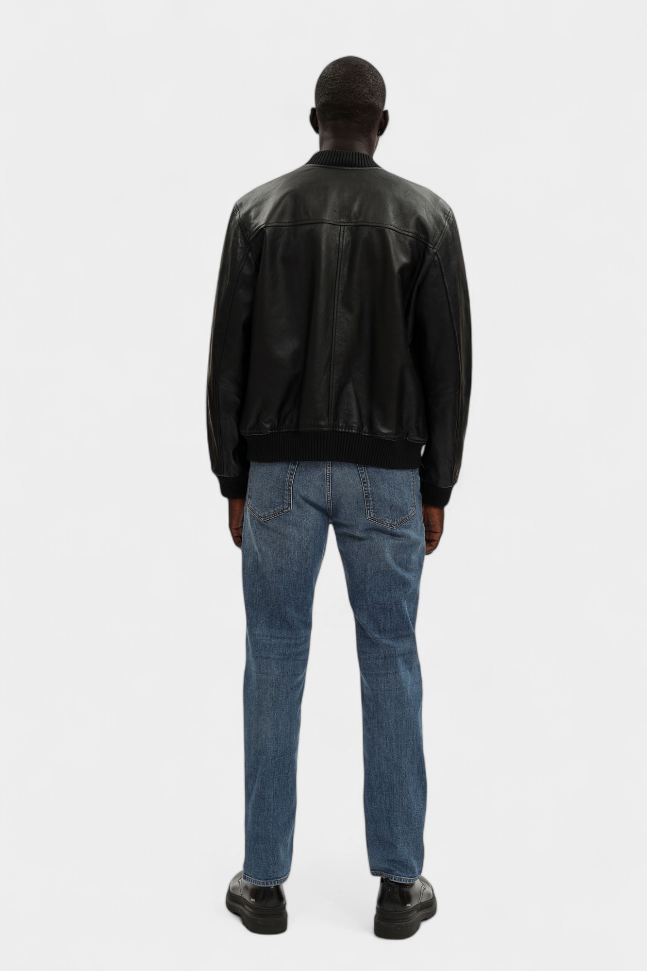 R302M000005N-ML901L01-03ZP Куртка кожаная Trussardi Черный