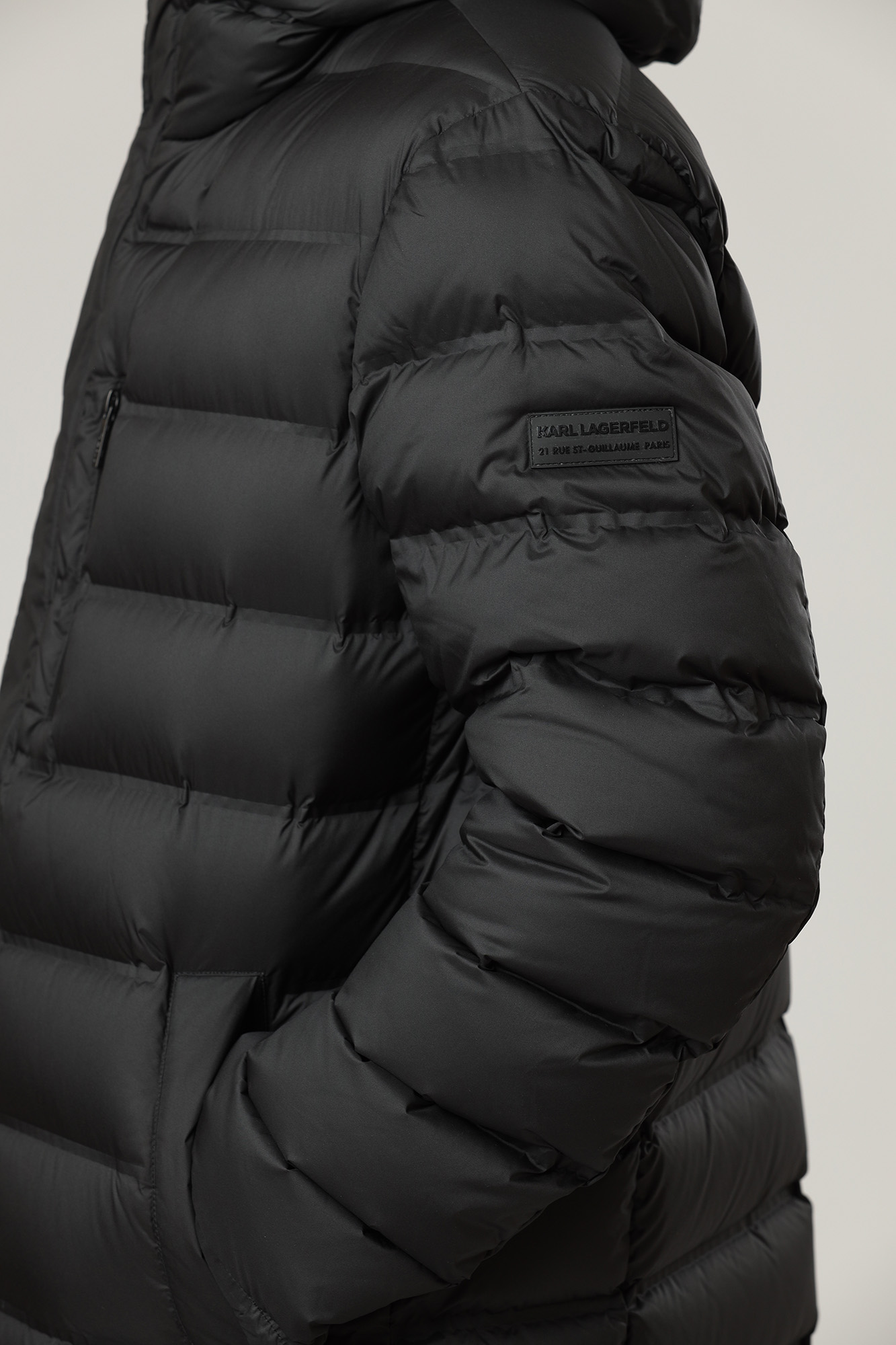 524593_505028 Куртка утеплённая Karl Lagerfeld Черный