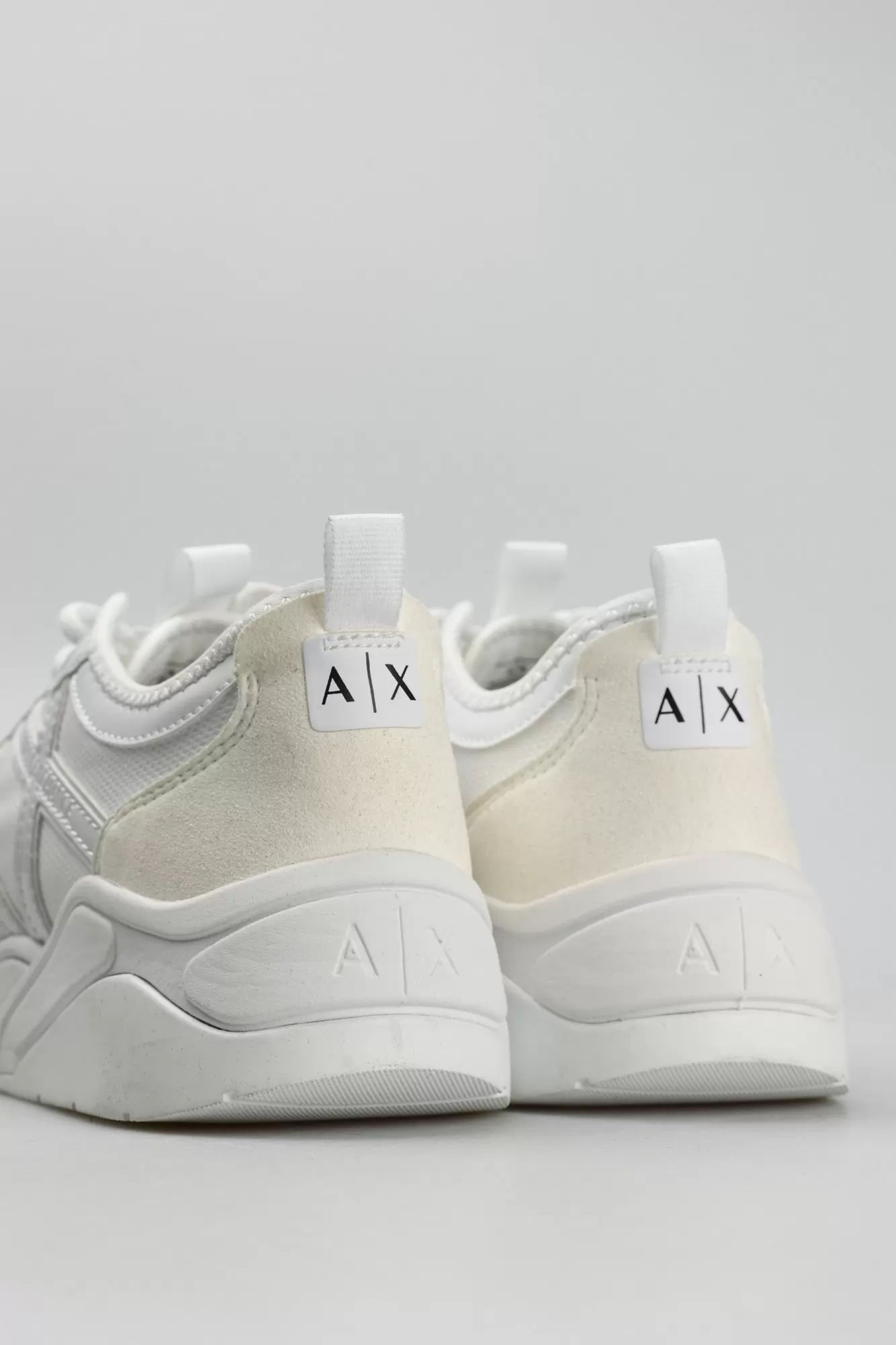 XDX039_XV311 Кроссовки Armani Exchange Белый
