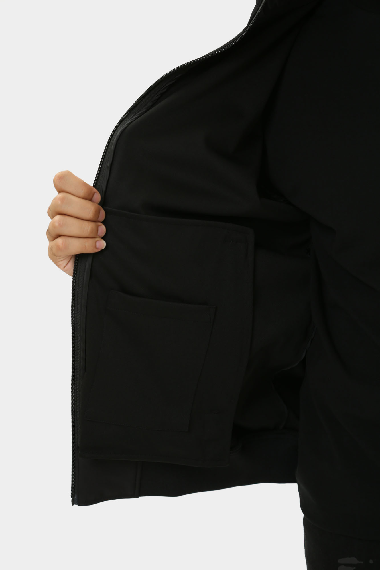 542580_50502 Ветровка Karl Lagerfeld Черный