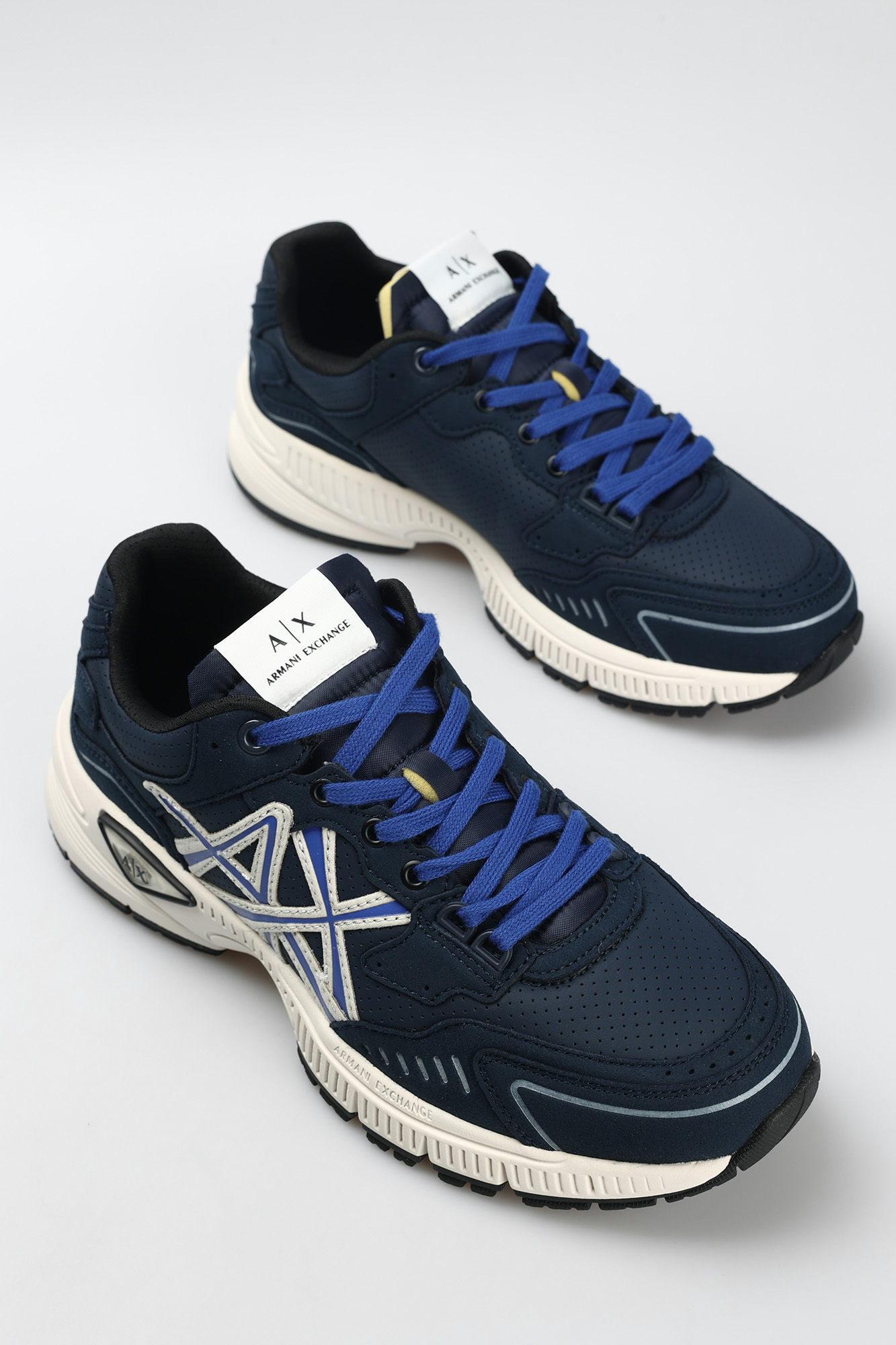XUX188_XV775 Кроссовки Armani Exchange Синий