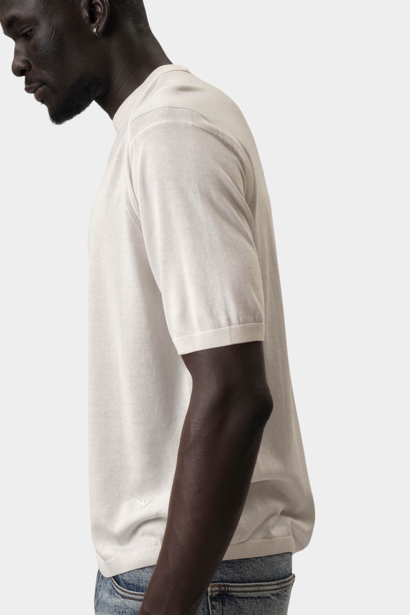 EM000672_AF13907 Футболка Emporio Armani Белый
