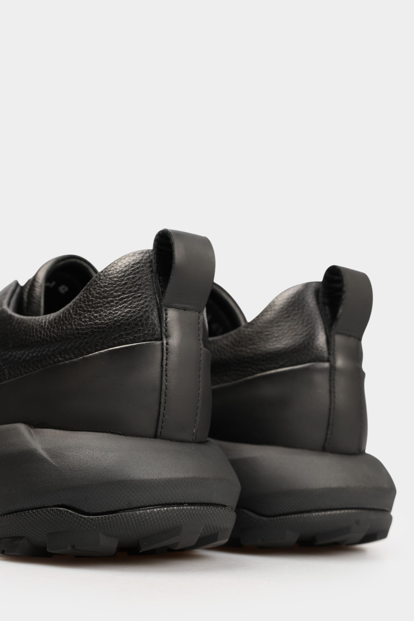 V6012-5-1 Кроссовки Graciana Черный