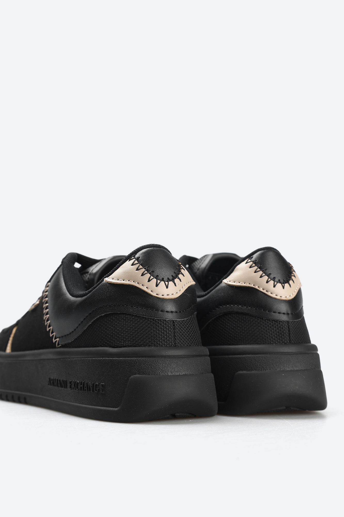 XDX137_XV730 Кеды Armani Exchange Черный