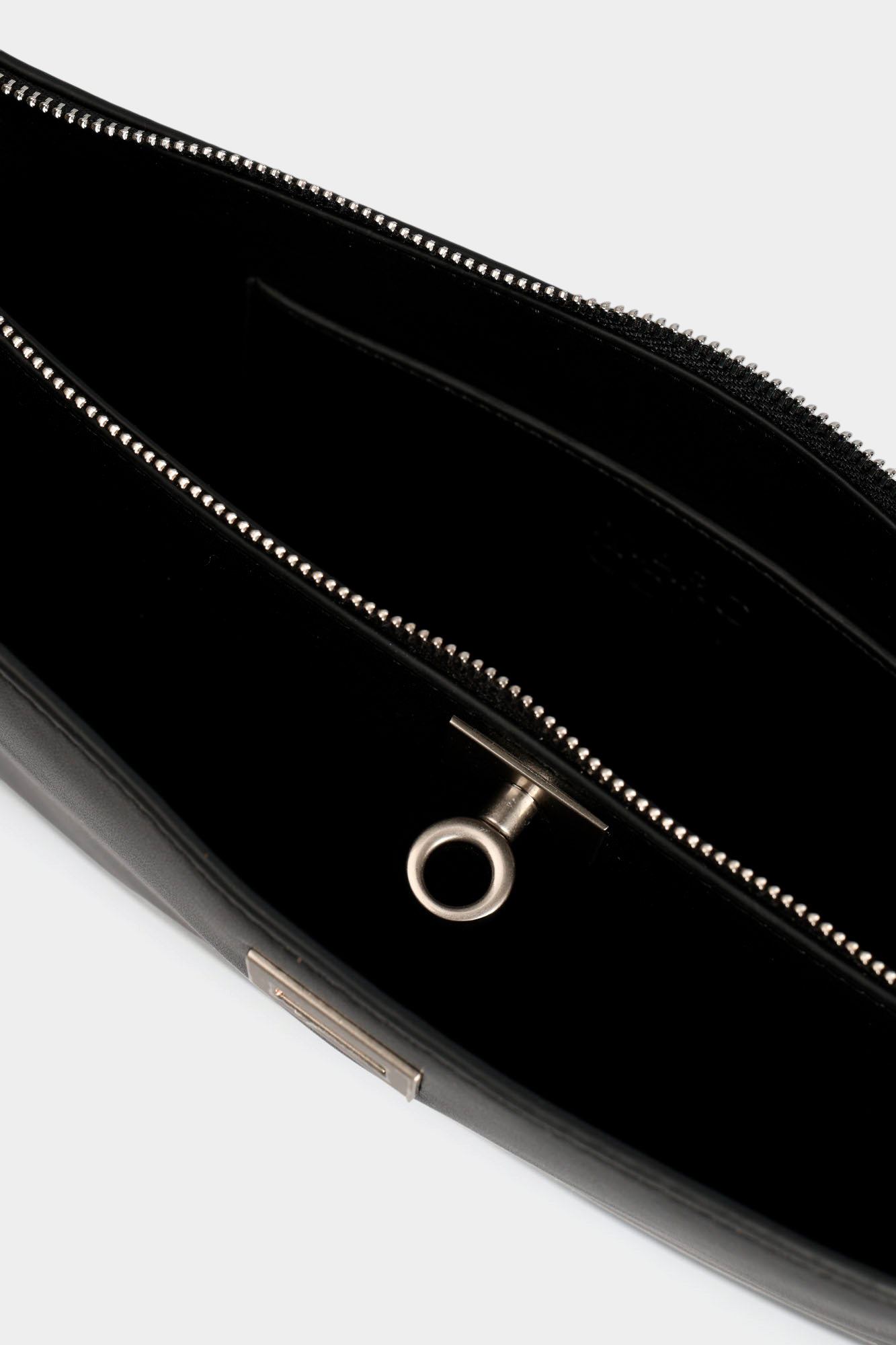 115-831-11-4 Сумка Marc Cony Черный