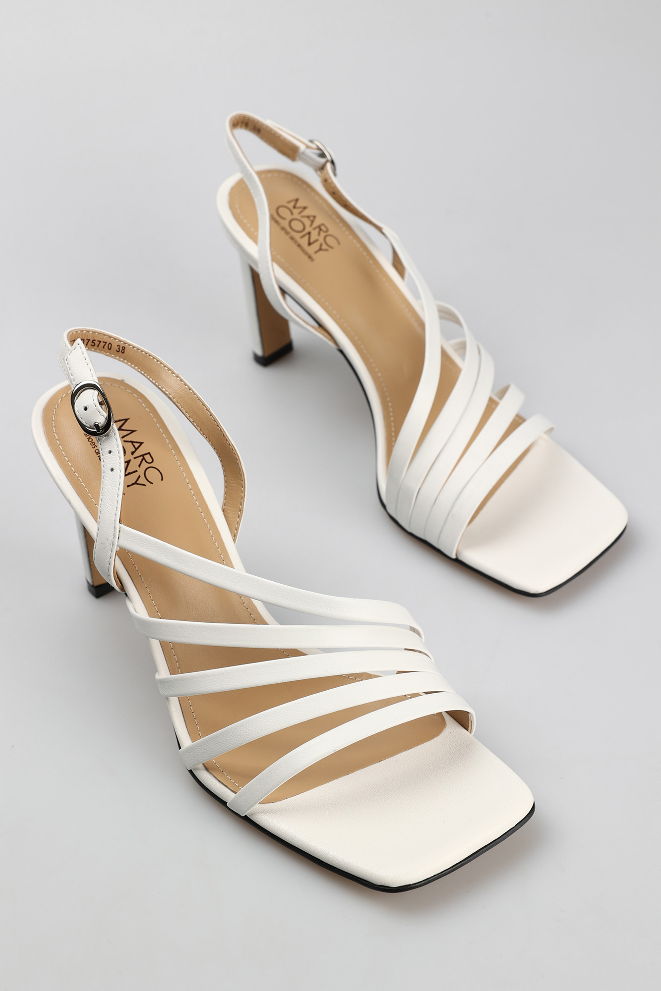 20045700757 Босоножки Marc Cony Белый