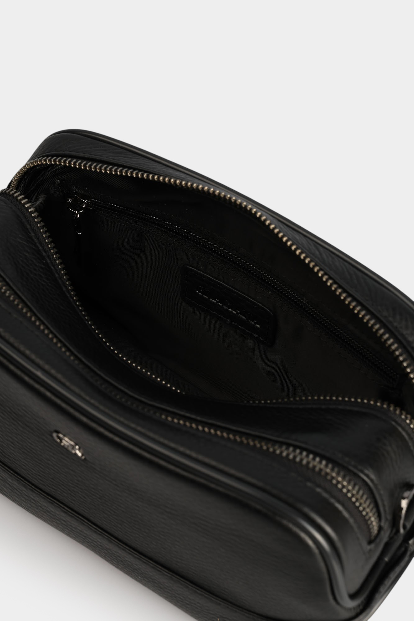 LP45-7935-2 Барсетка Graciana Черный