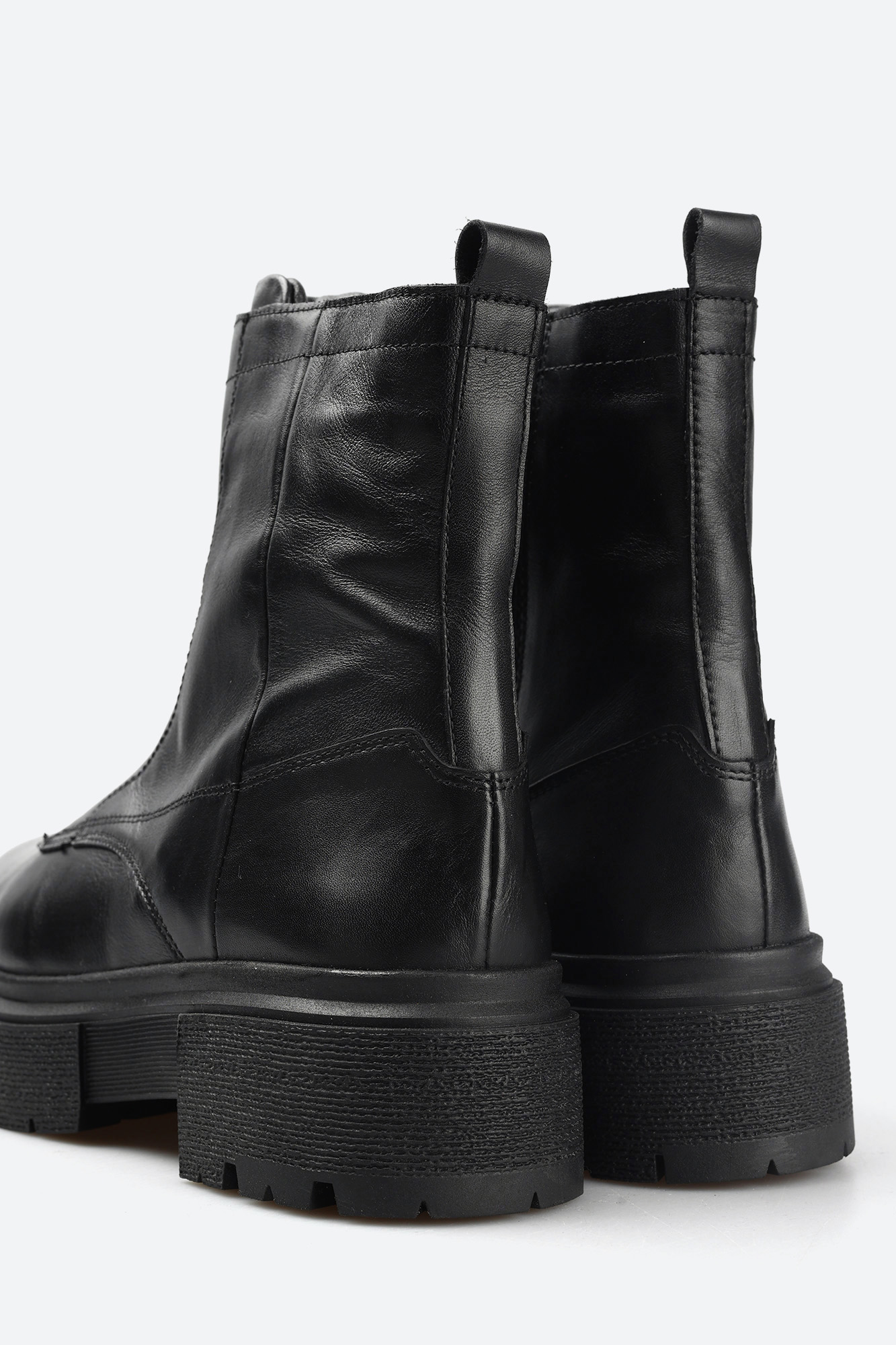 12-5680 Ботинки Marc Cony Черный