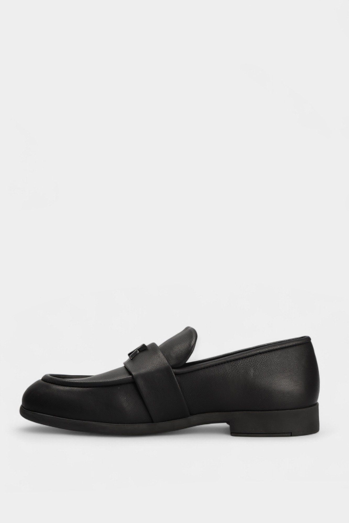 XW001635_AF13876 Лоферы Armani Exchange Черный