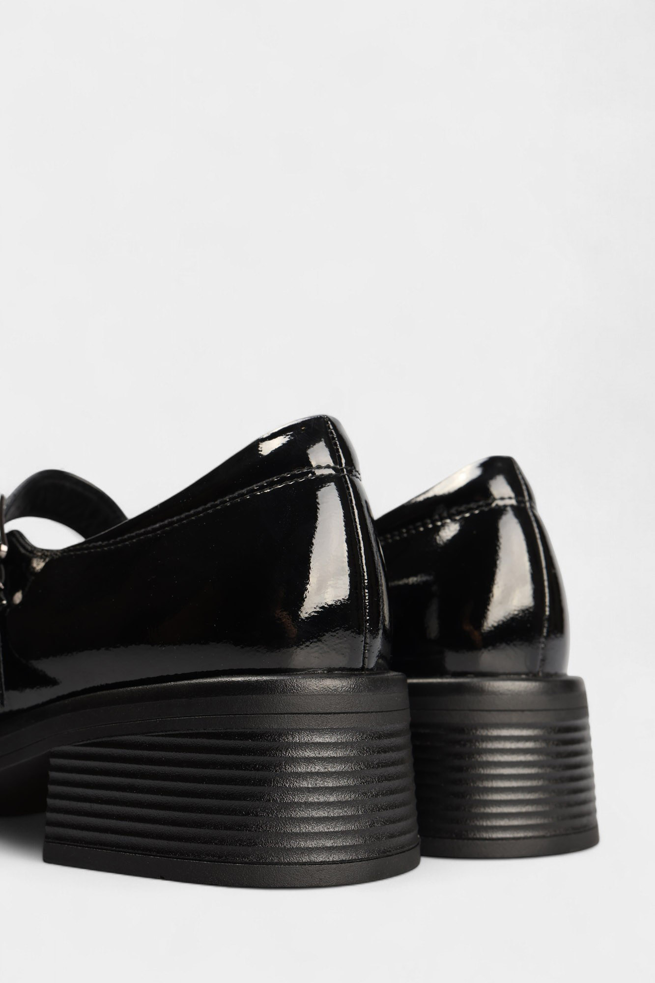 MCW080_01LK-BL Лоферы Marc Cony Черный