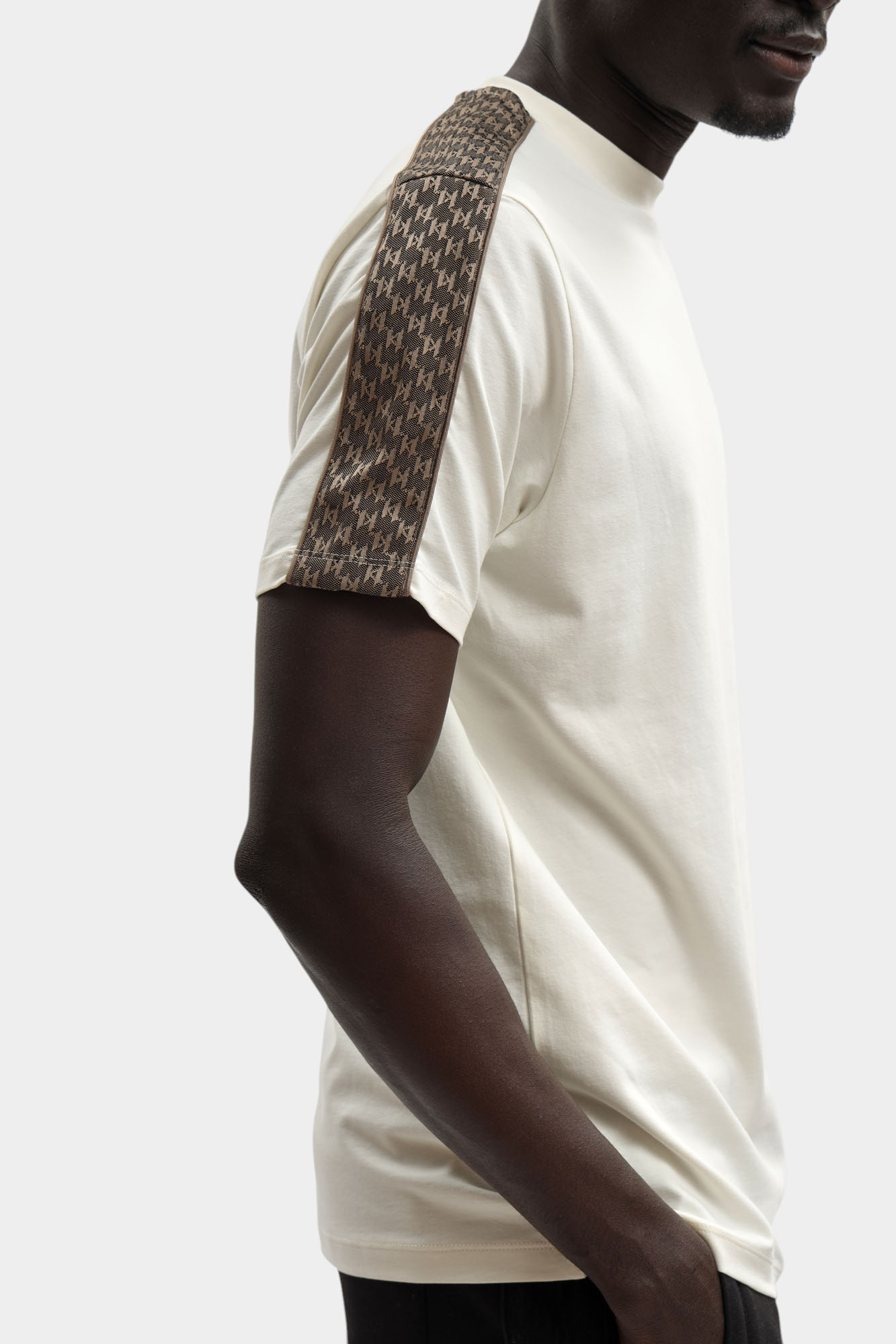 561221_755036 Футболка Karl Lagerfeld Бежевый