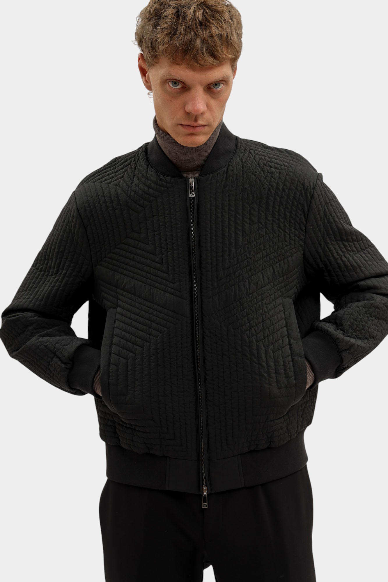 XM001101_AF16343 Бомбер Armani Exchange Черный