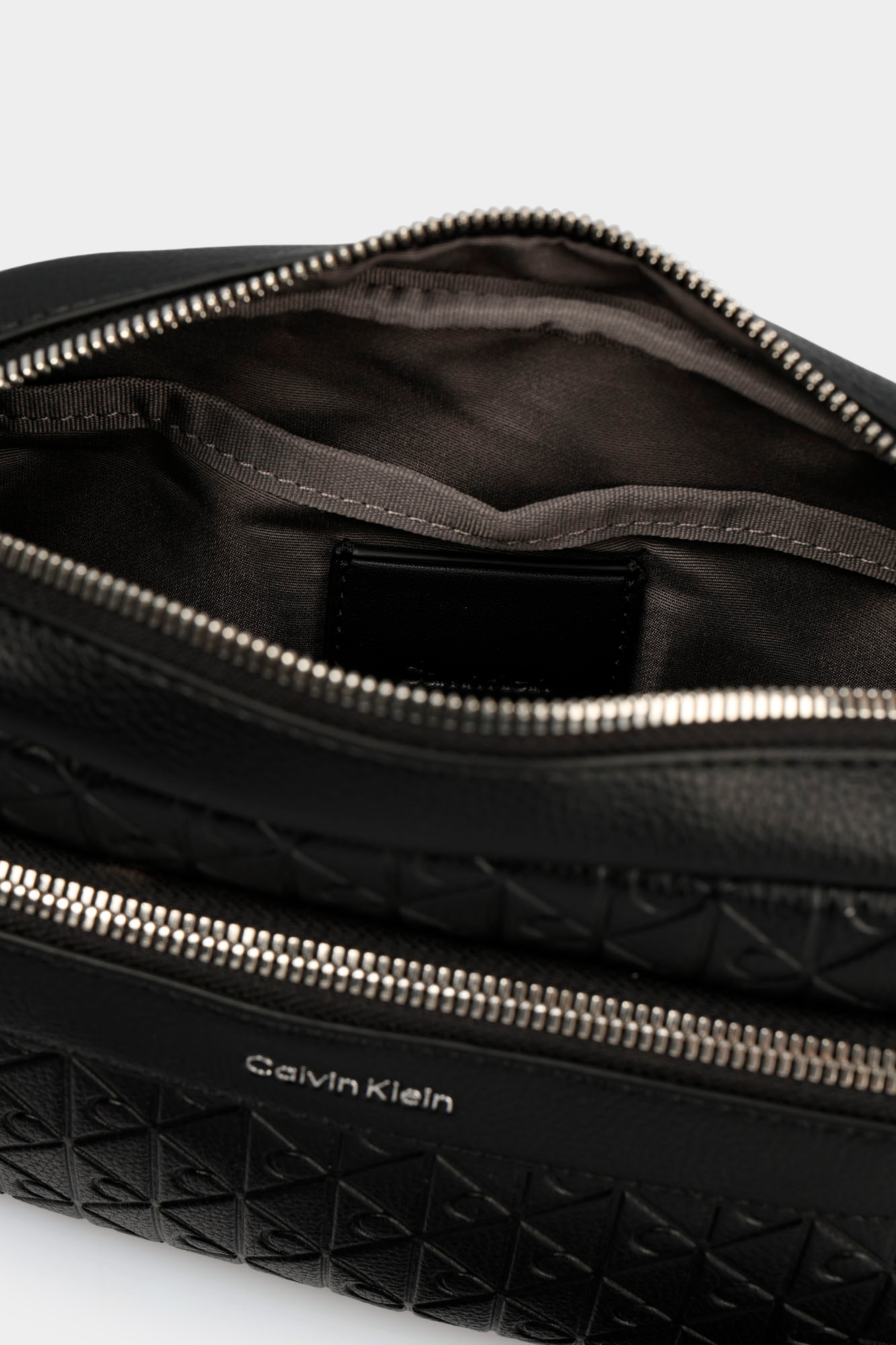 LV04D3203G Сумка Calvin Klein Jeans Черный