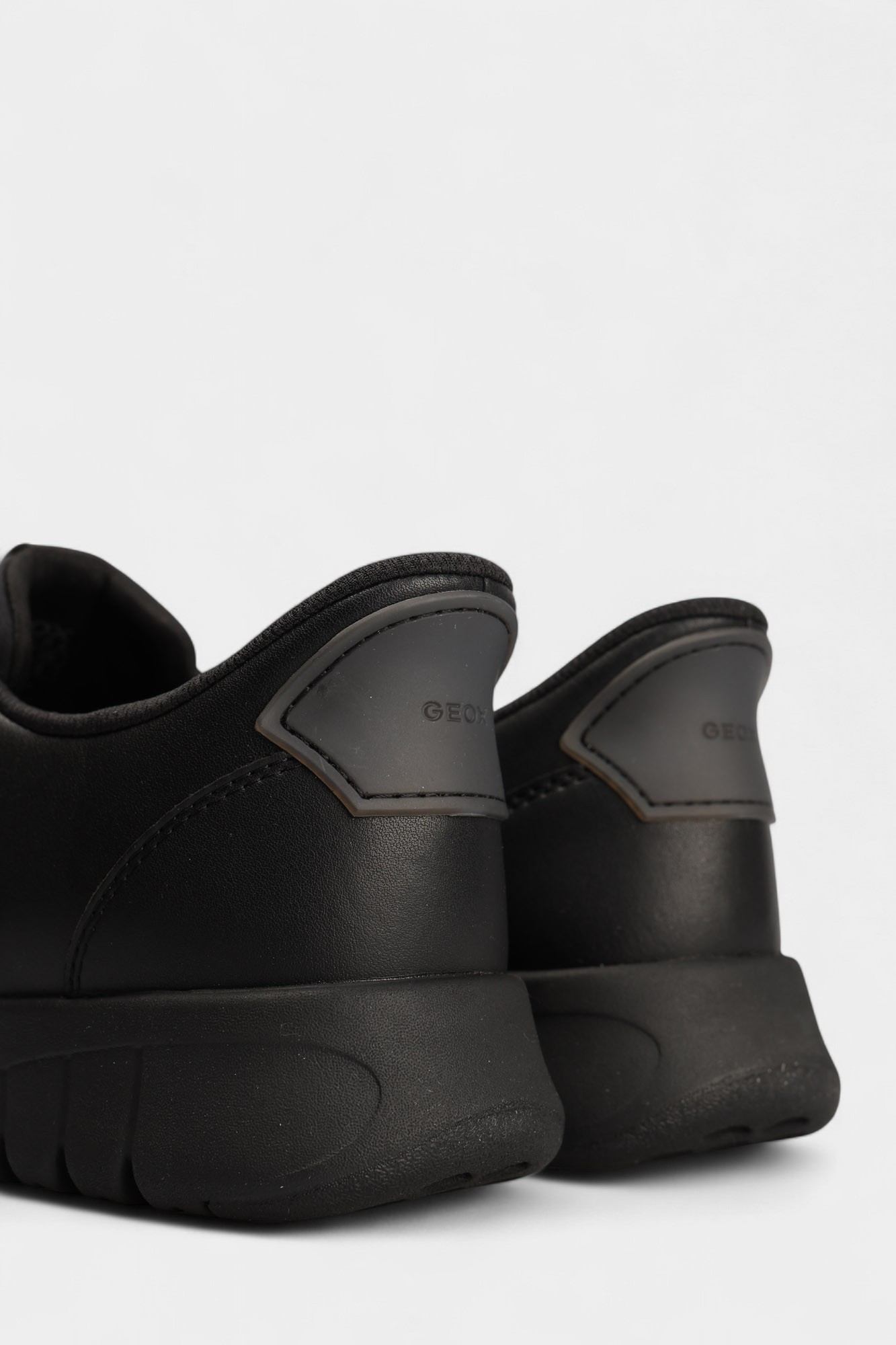 D567SA09B15 Кеды Geox Черный