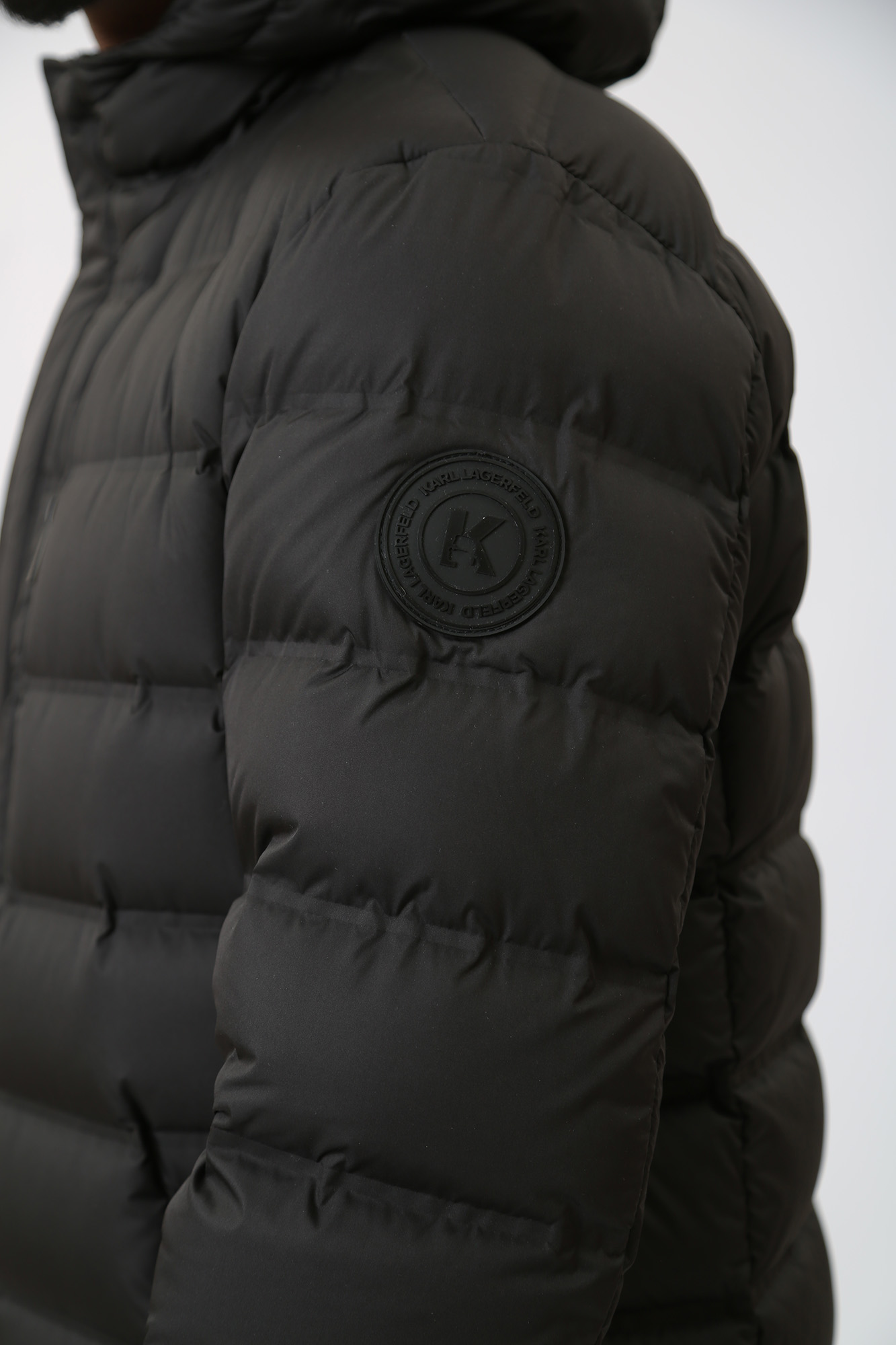 534593_505028 Куртка пуховая Karl Lagerfeld Черный