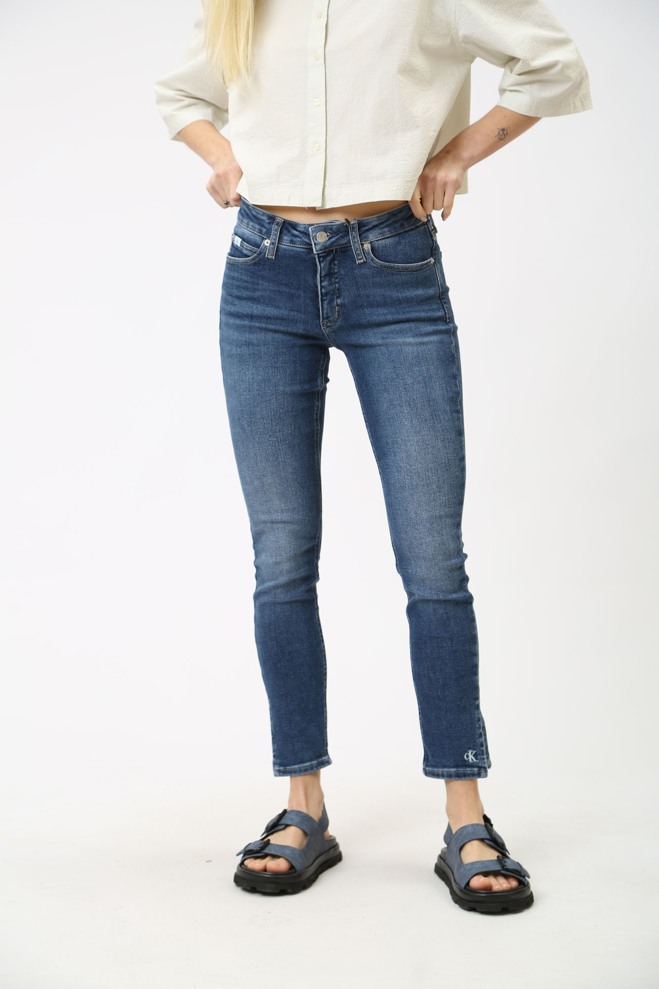 J20J222758 джинсы mid rise skinny  calvin klein jeans 