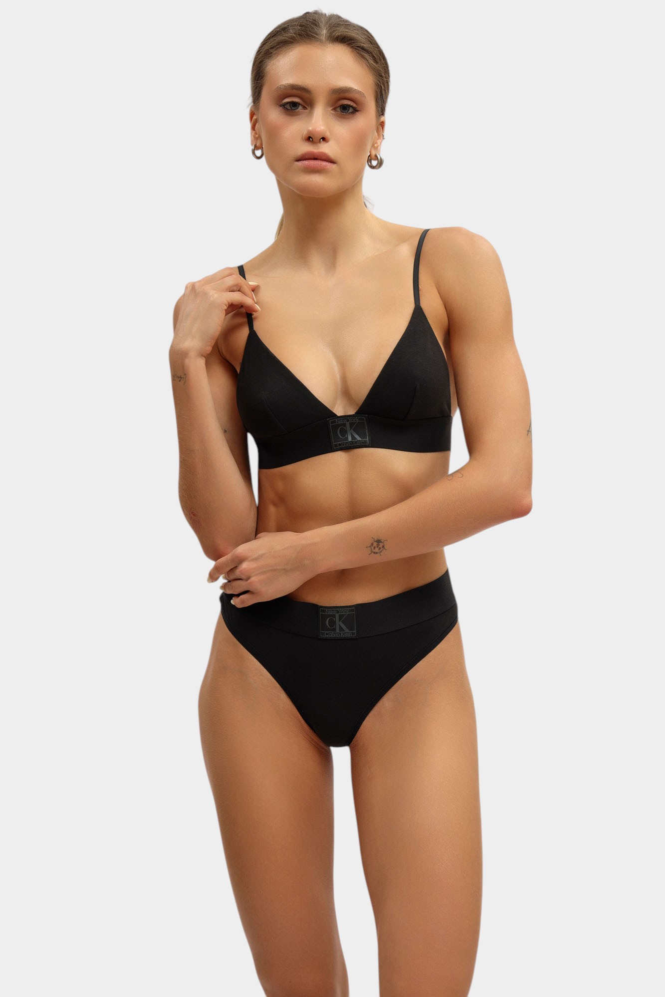 QF8204E топ calvin klein underwear 
