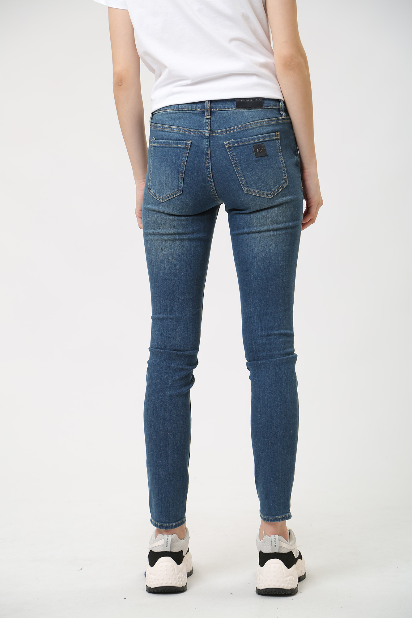 8NYJ01_Y2TBZ брюки джинсовые armani exchange 