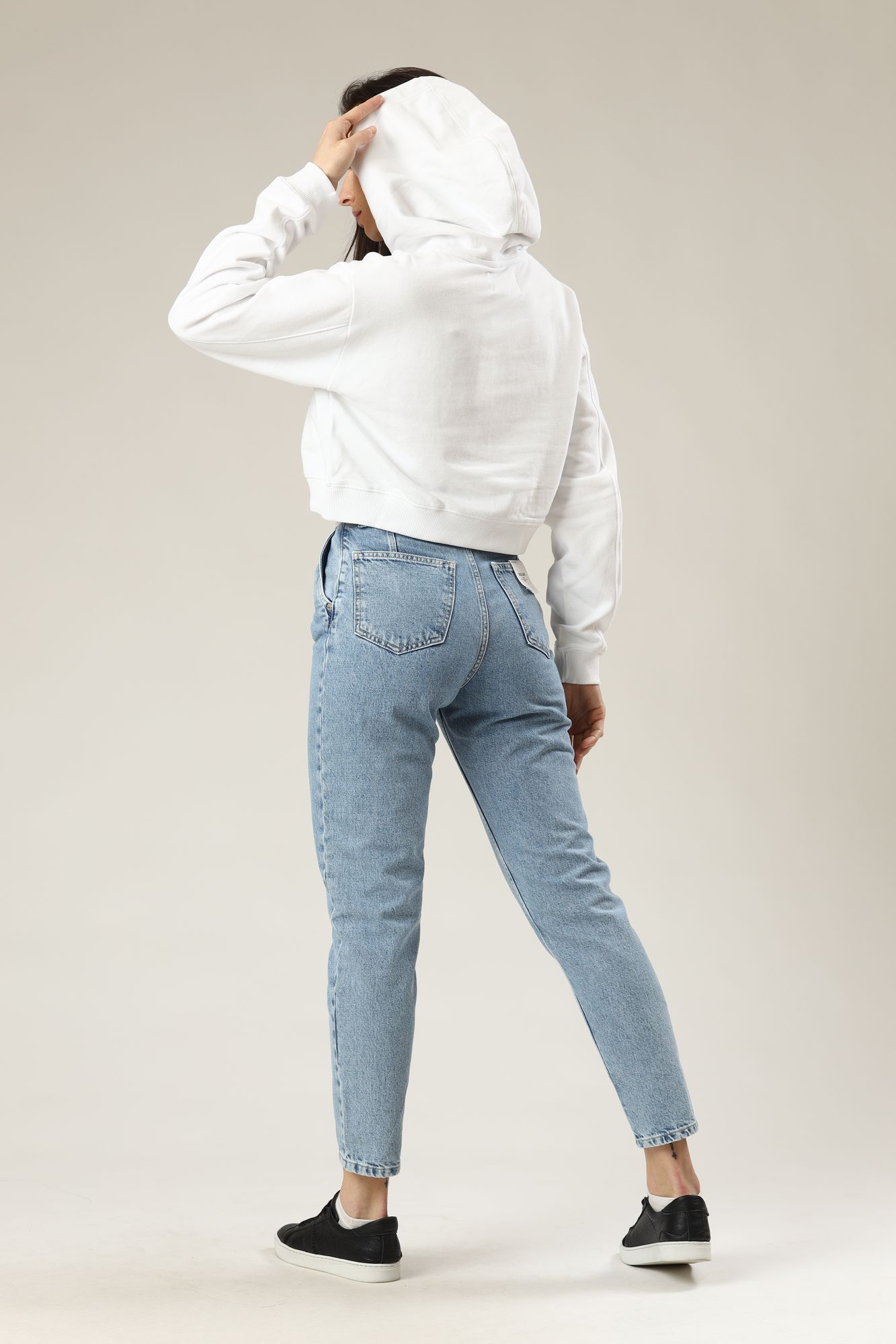 J20J216346 худи calvin klein jeans 