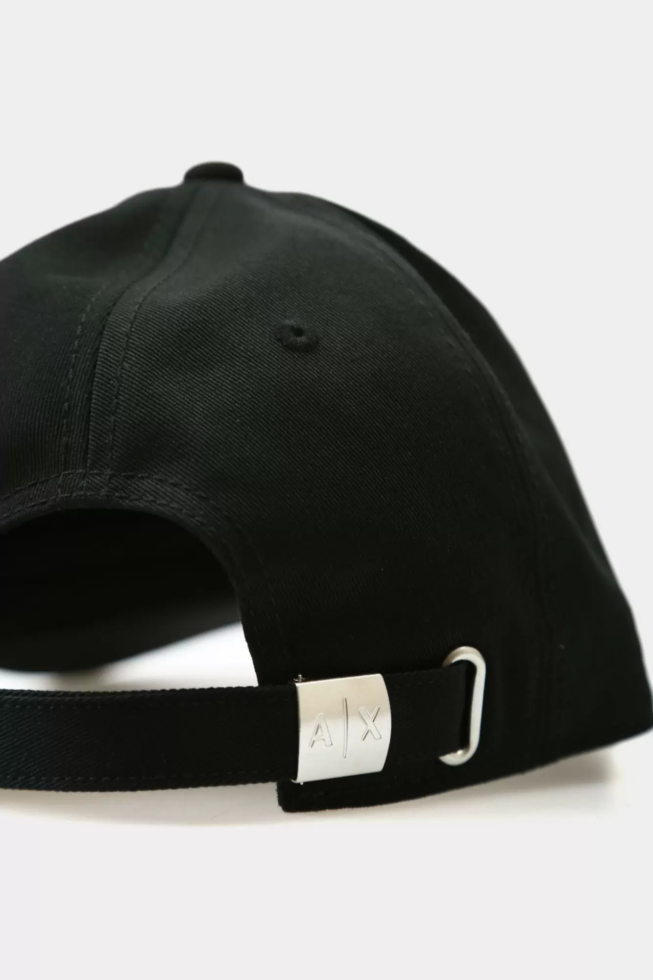 XW000083_AF10526 Кепка Armani Exchange Черный