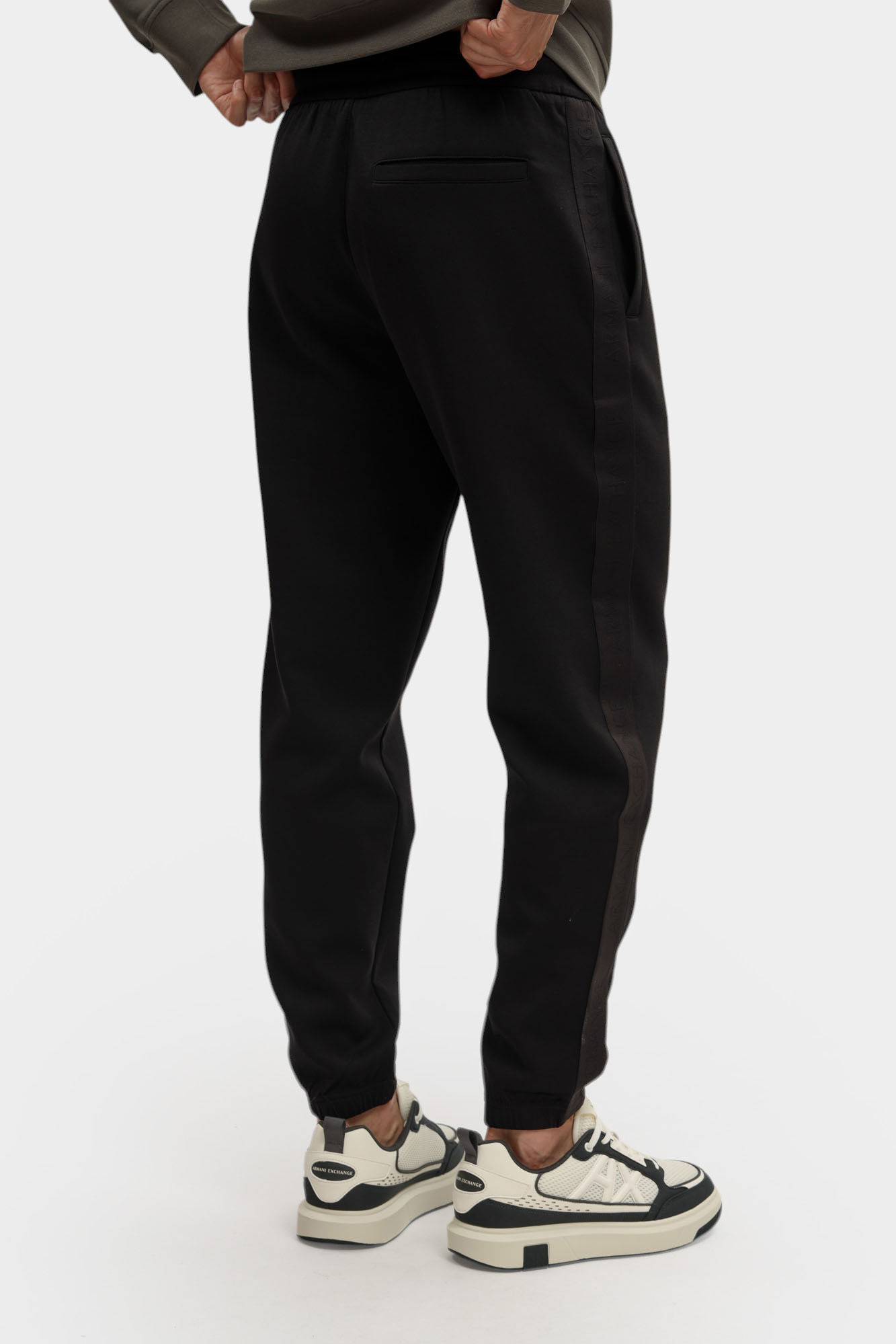 XM001301_AF10818 Брюки спортивные Armani Exchange Черный